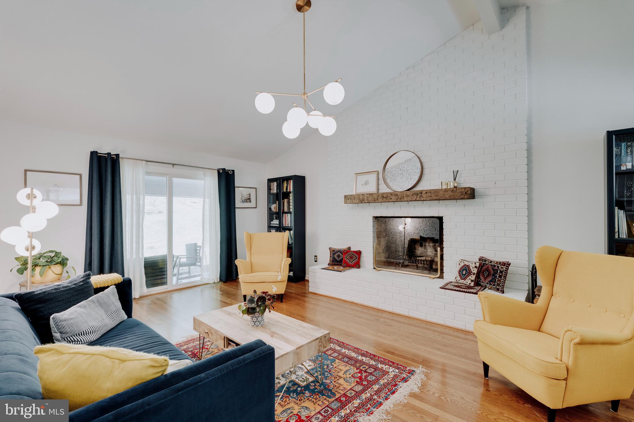 217 Hillsboro Dr