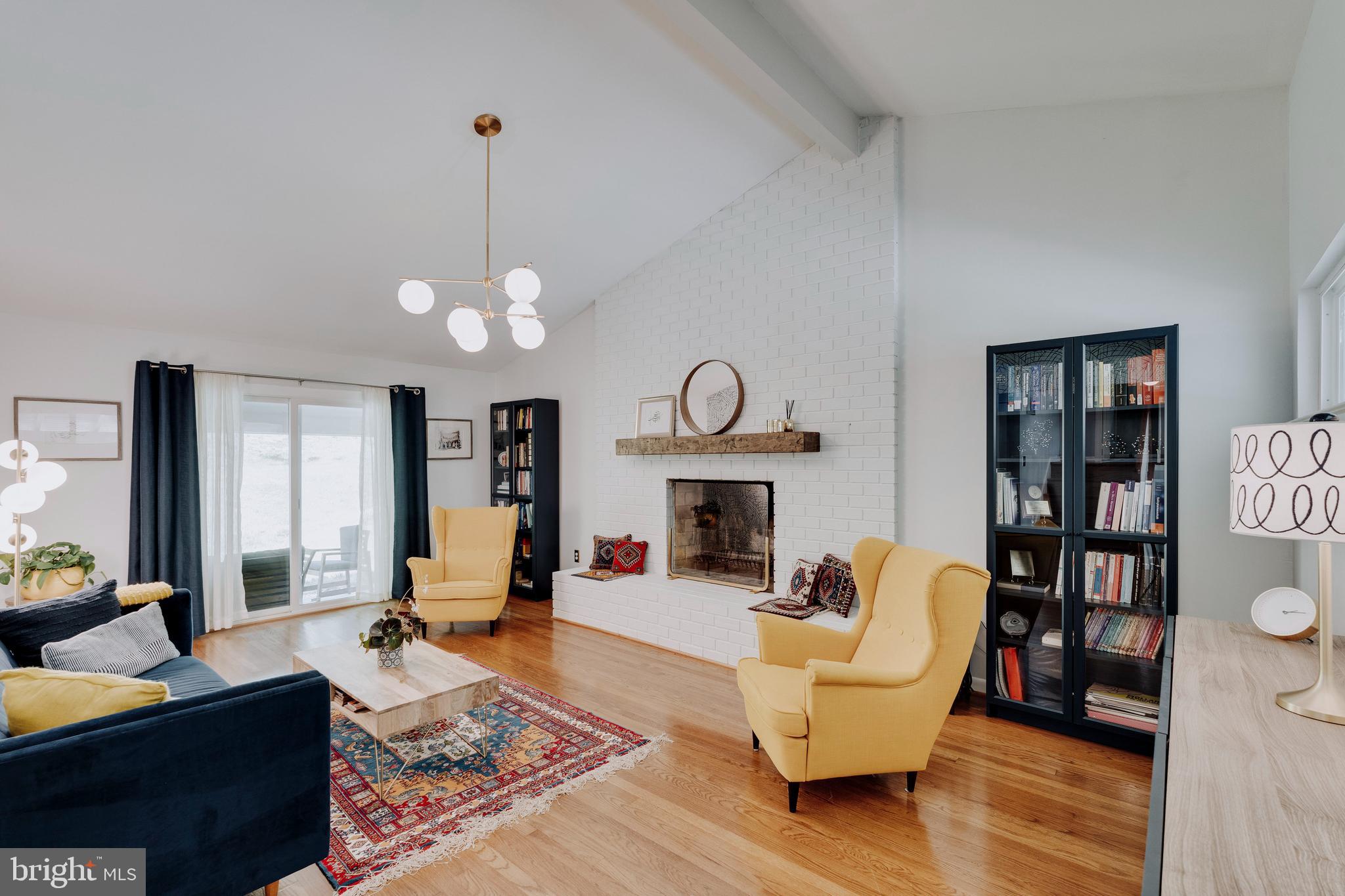217 Hillsboro Dr
