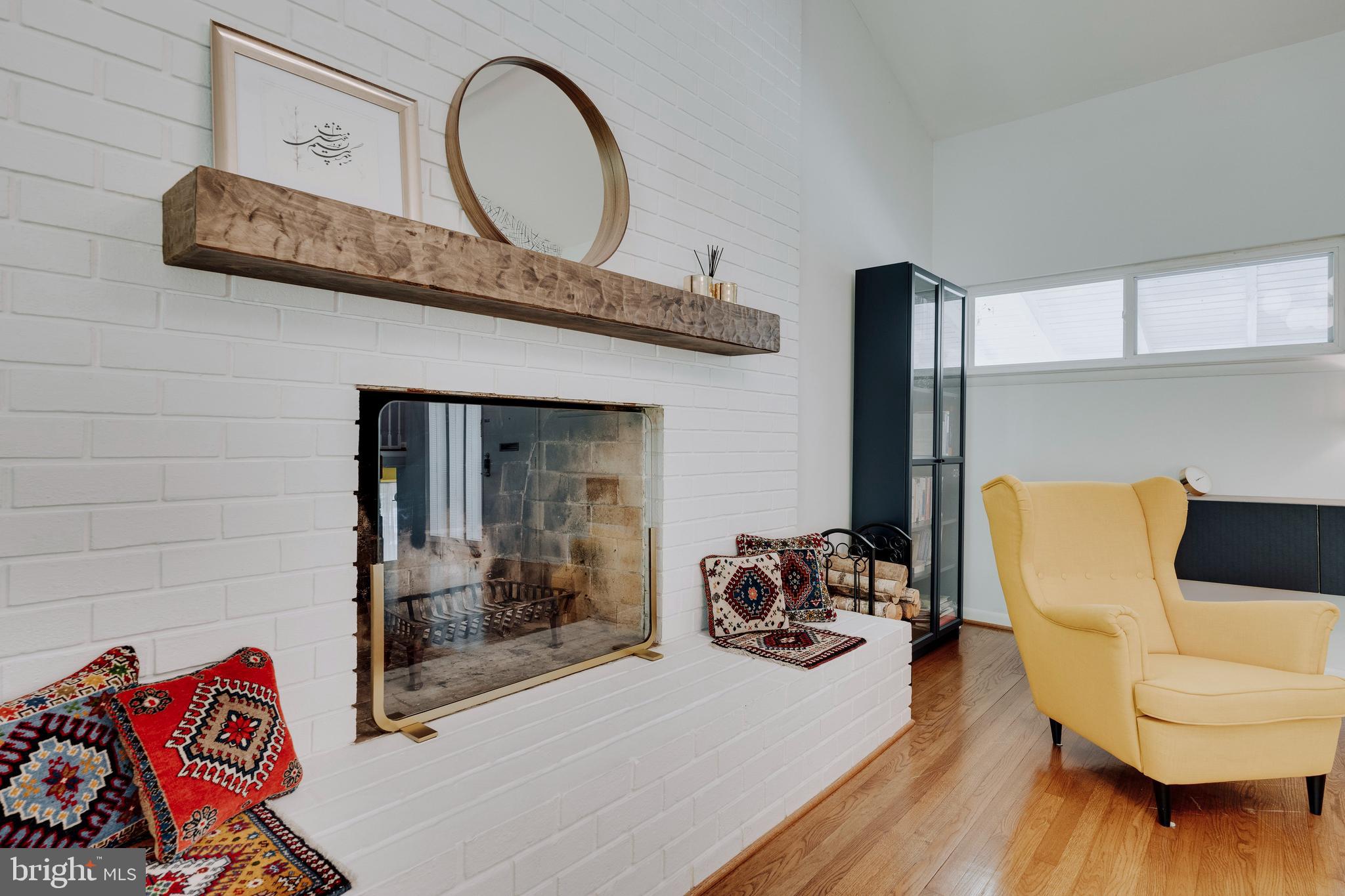 217 Hillsboro Dr