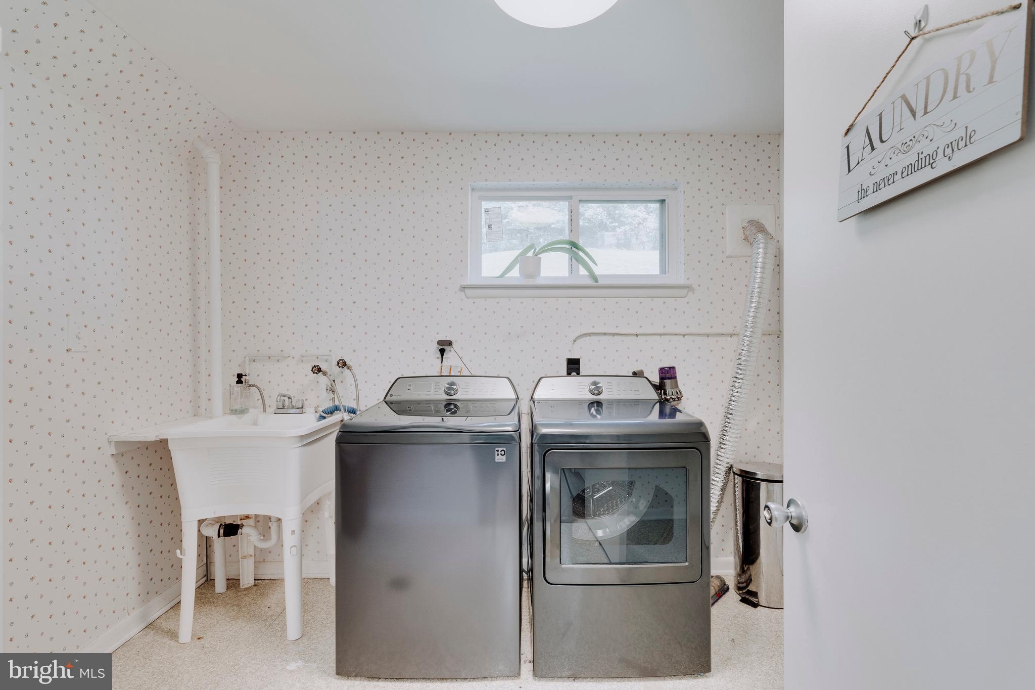 217 Hillsboro Dr