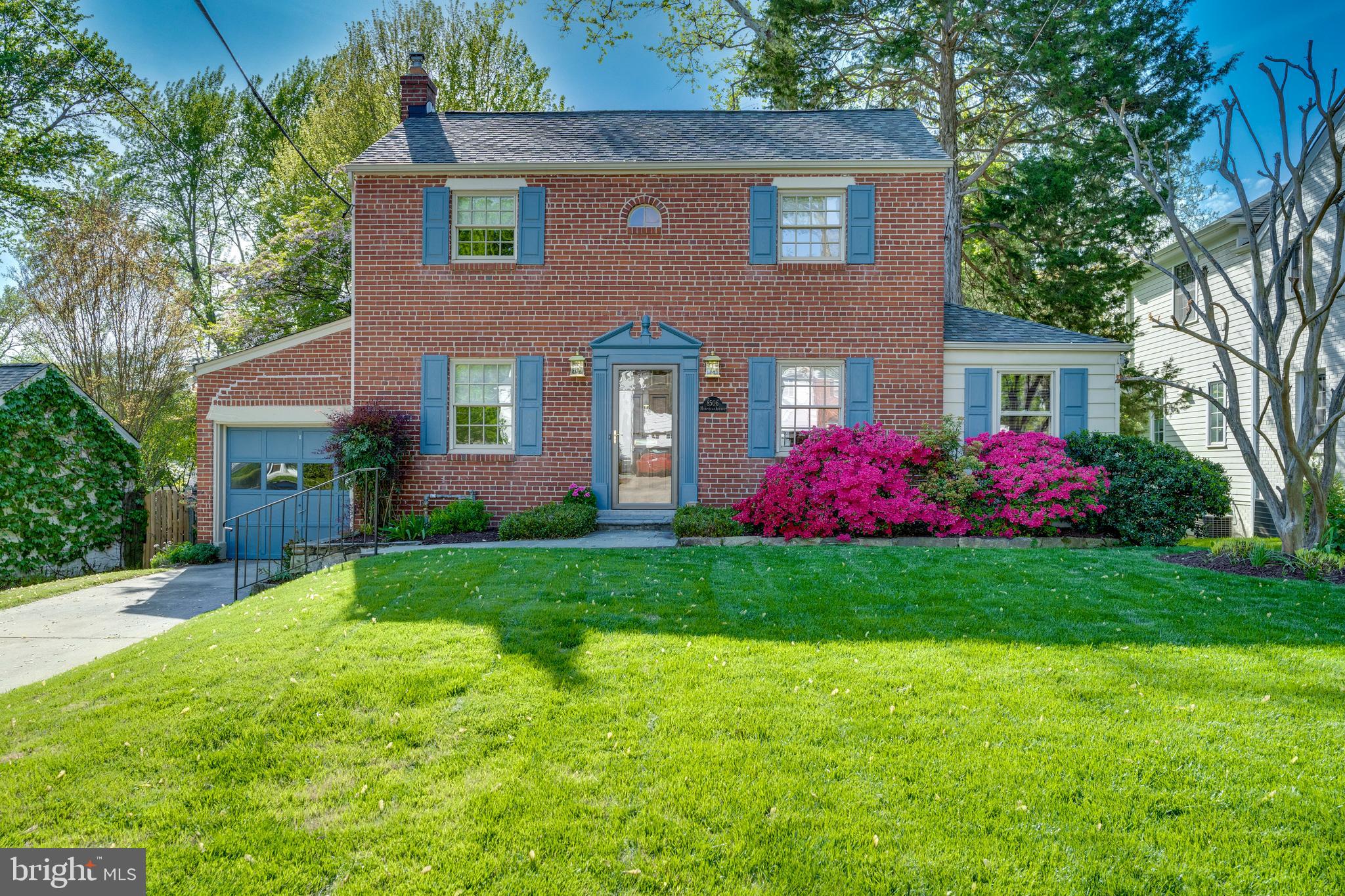 8506 Hempstead Ave