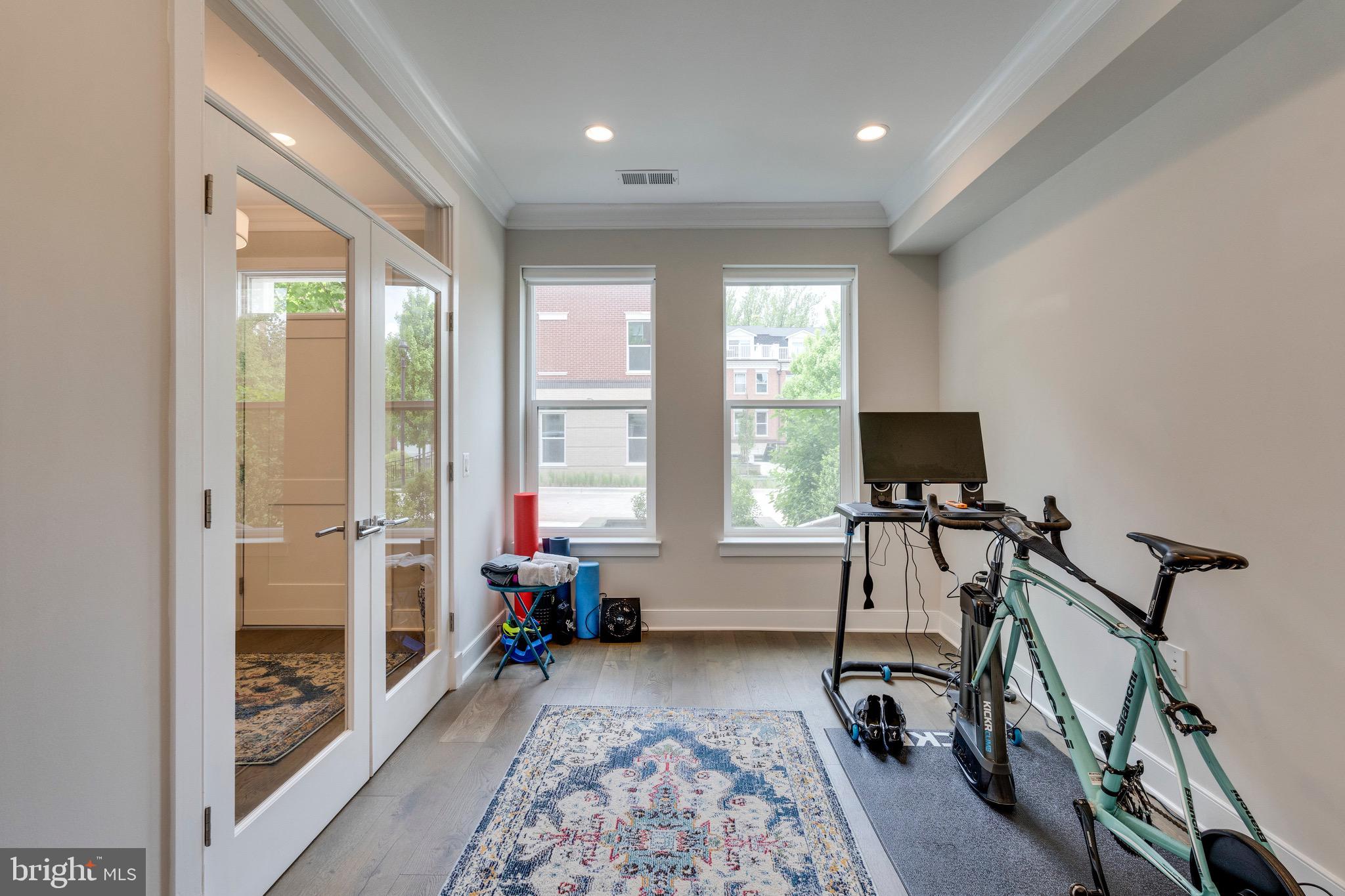 10294 Grosvenor