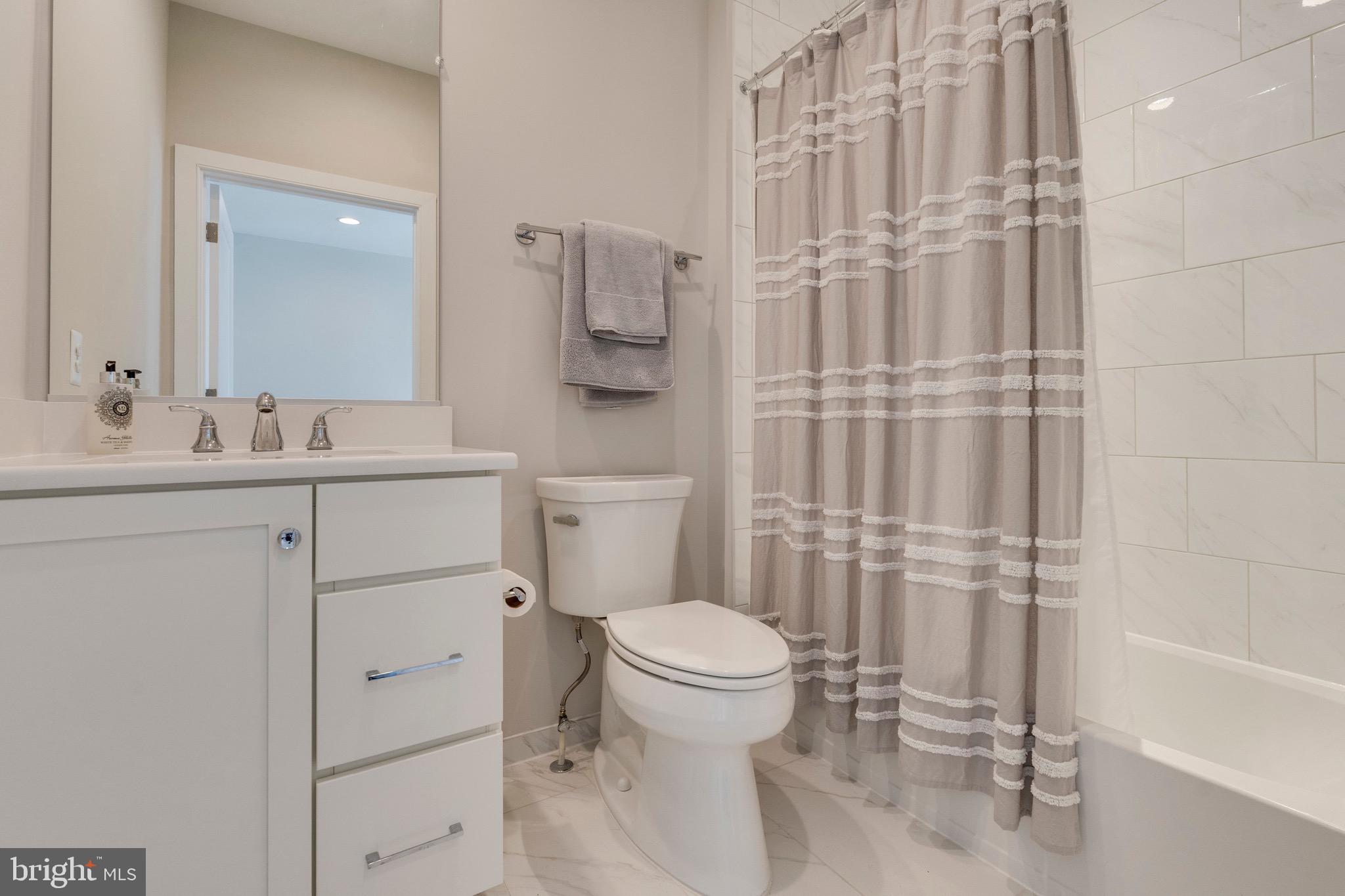 10294 Grosvenor