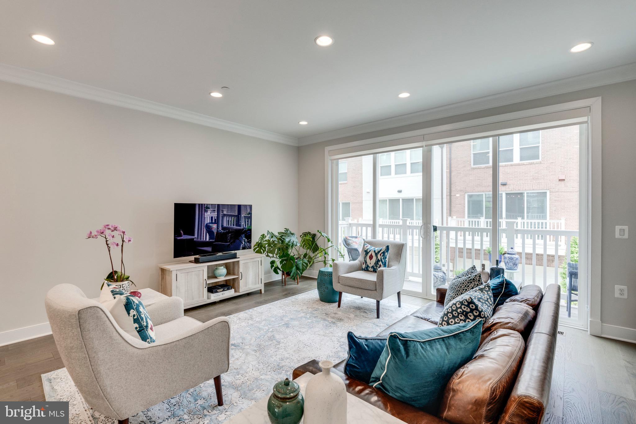 10294 Grosvenor