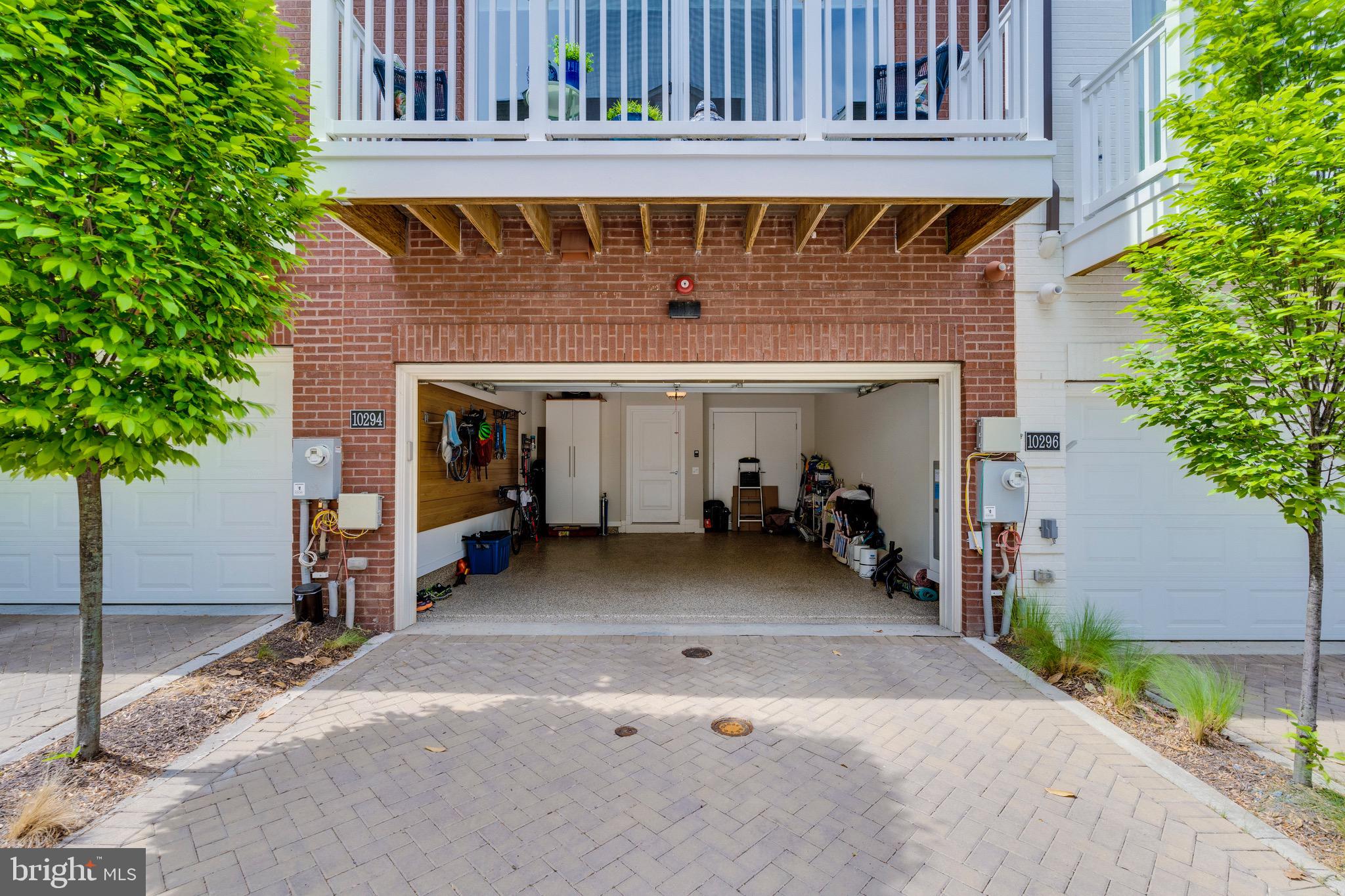 10294 Grosvenor