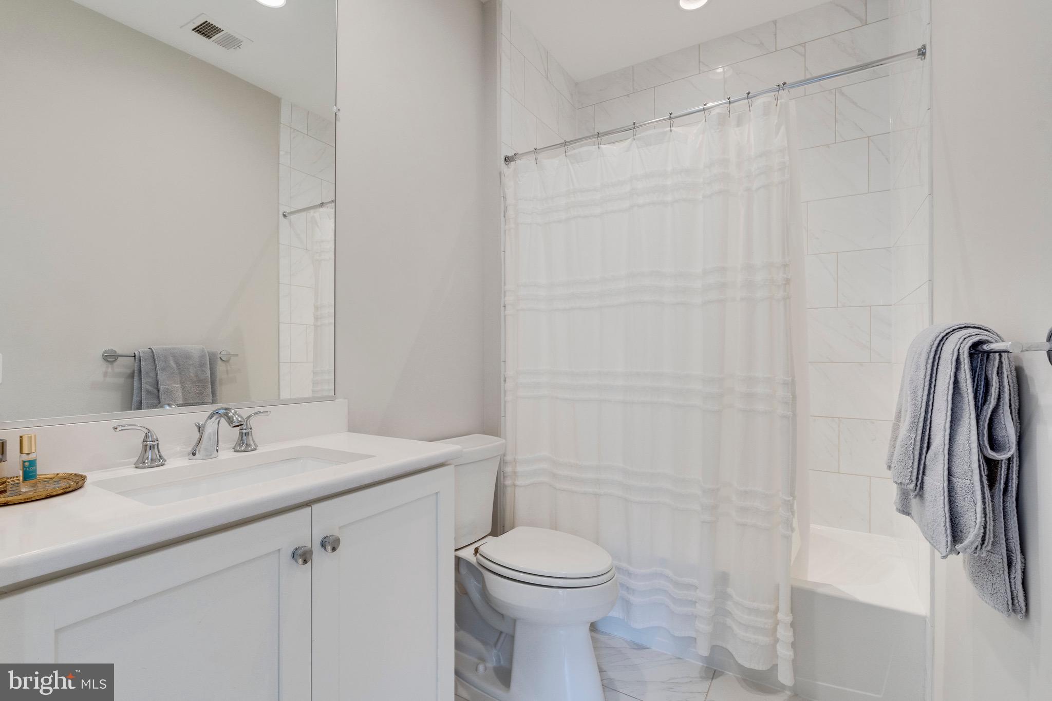 10294 Grosvenor