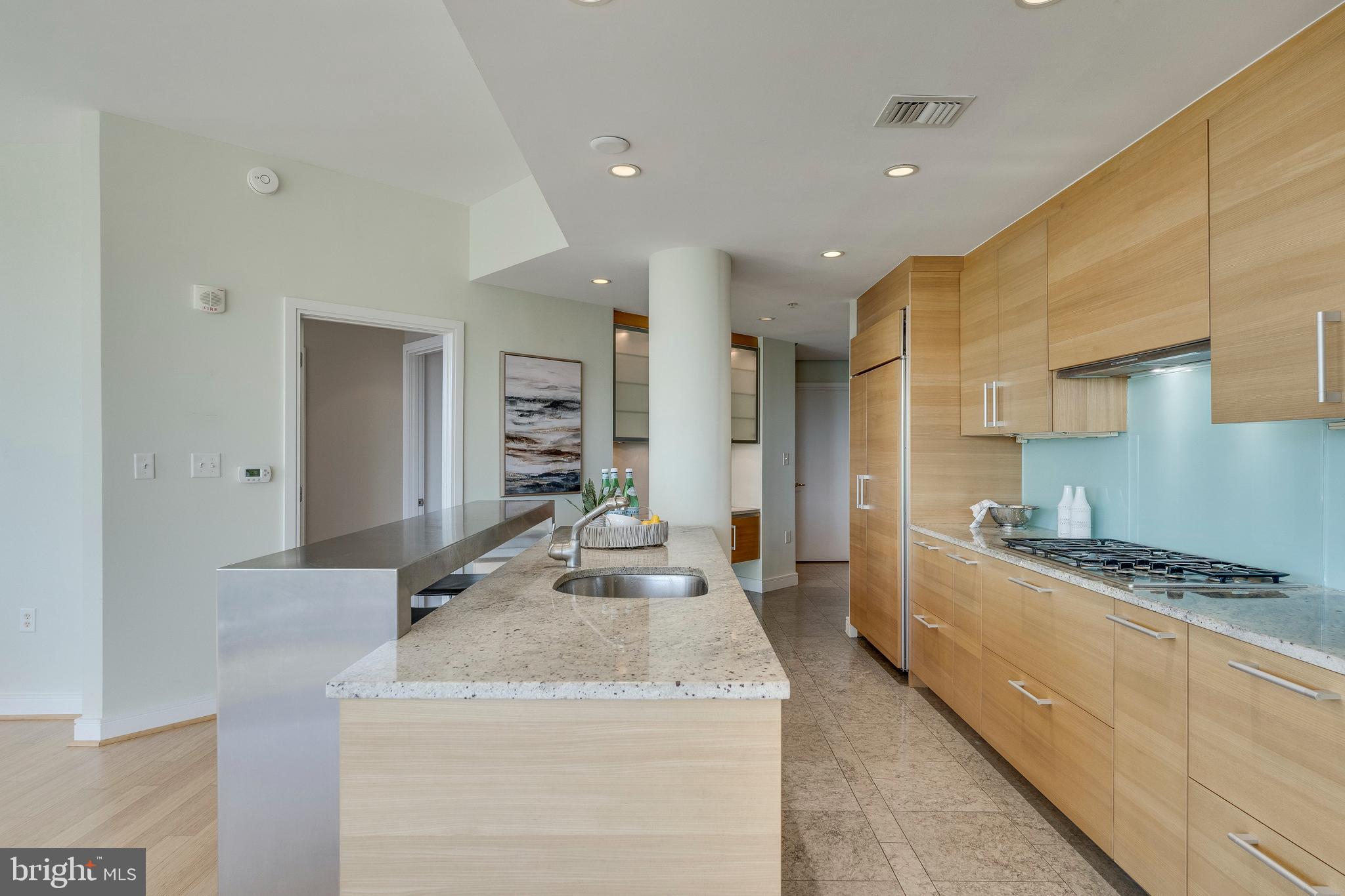 6820 Wisconsin Ave #7001