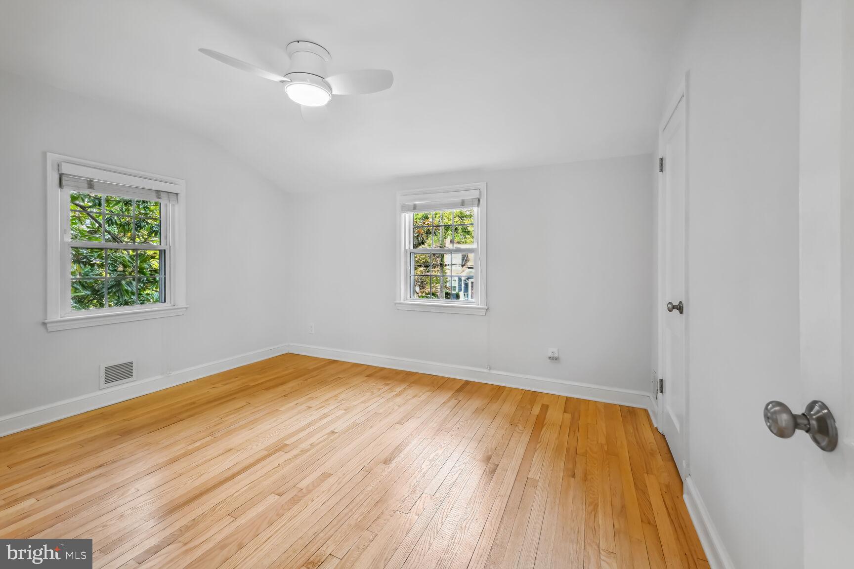 10113 Grant Ave