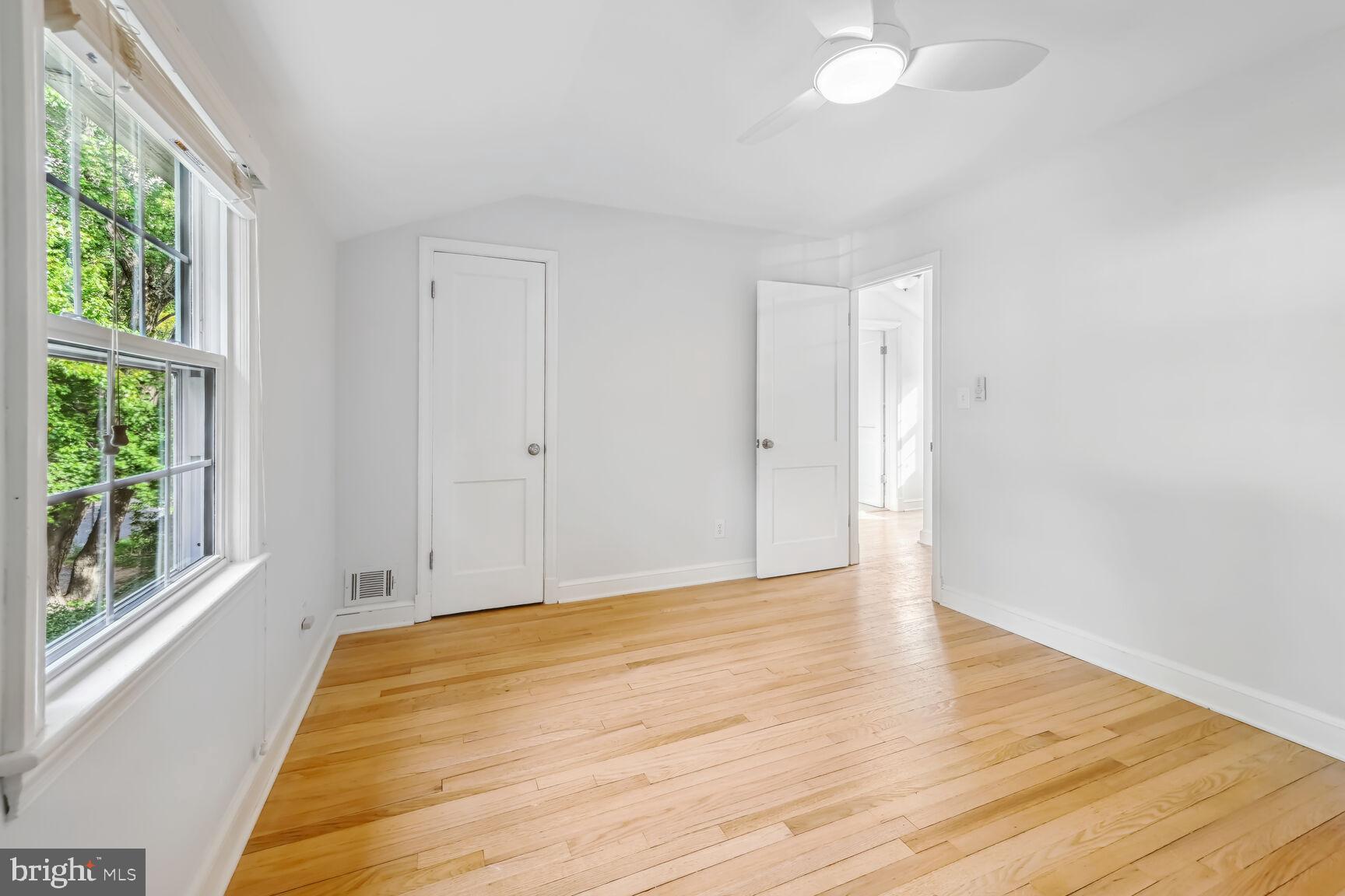 10113 Grant Ave