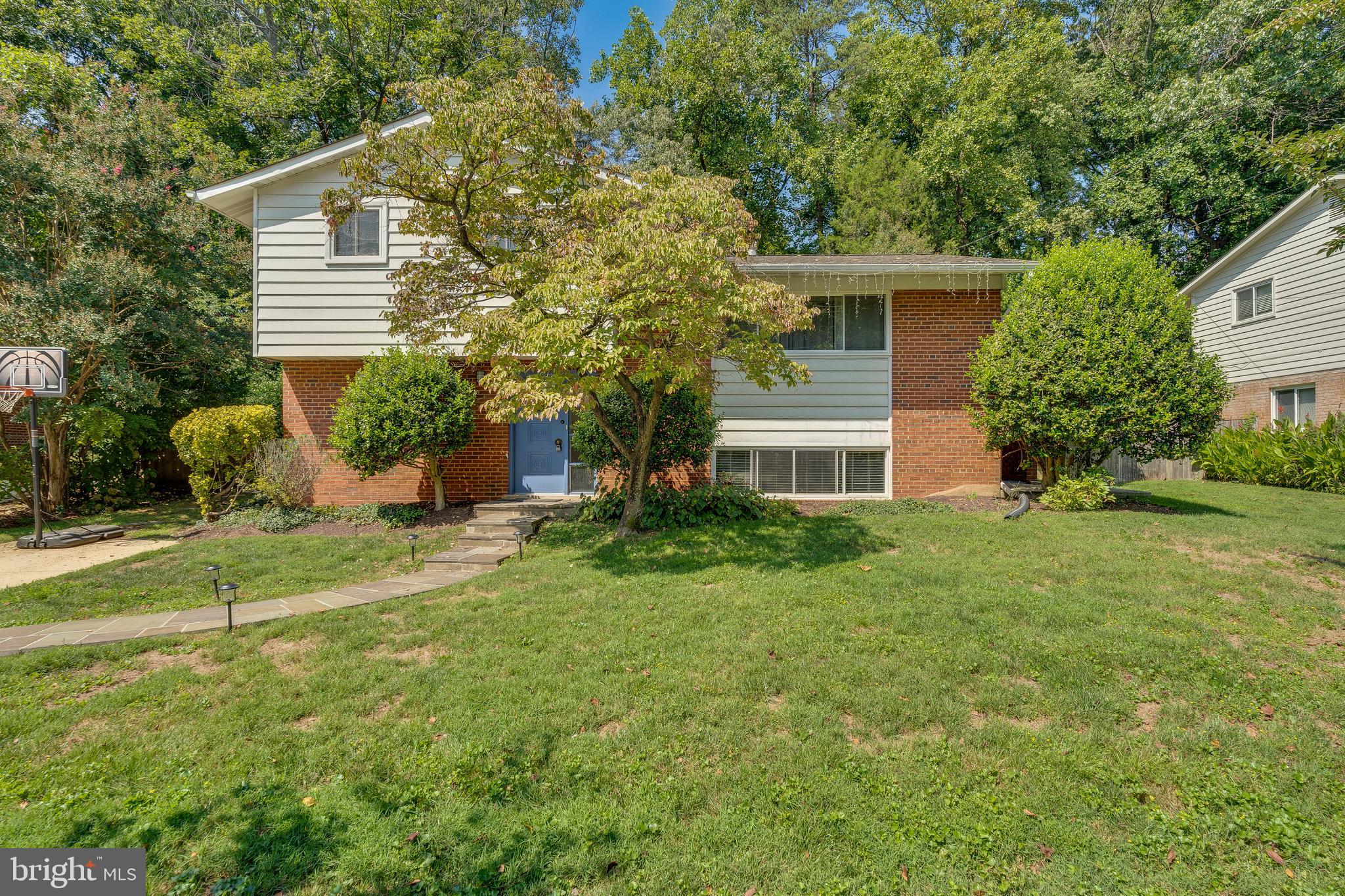 1709 Mark Ln