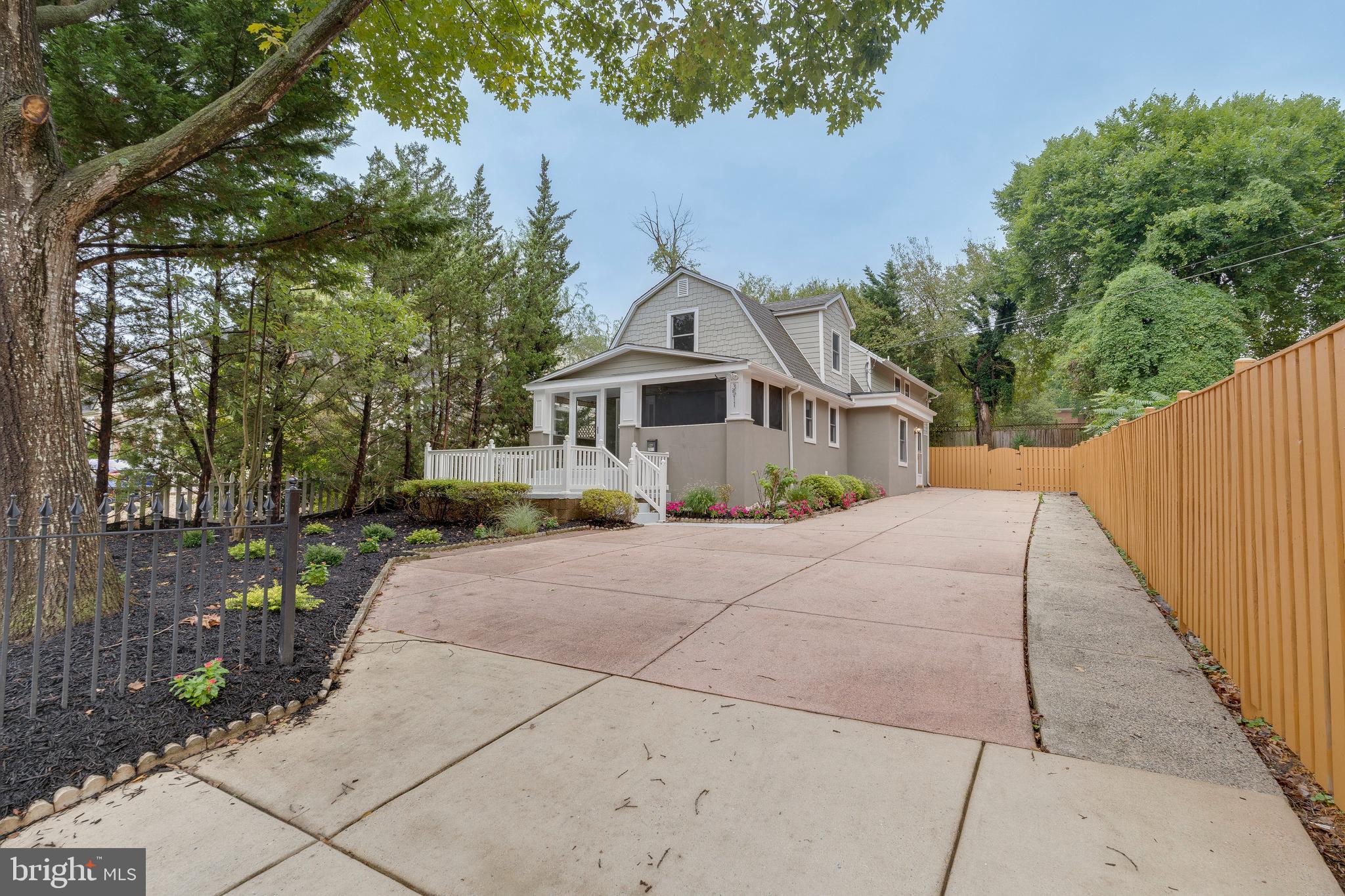 3511 Decatur Ave