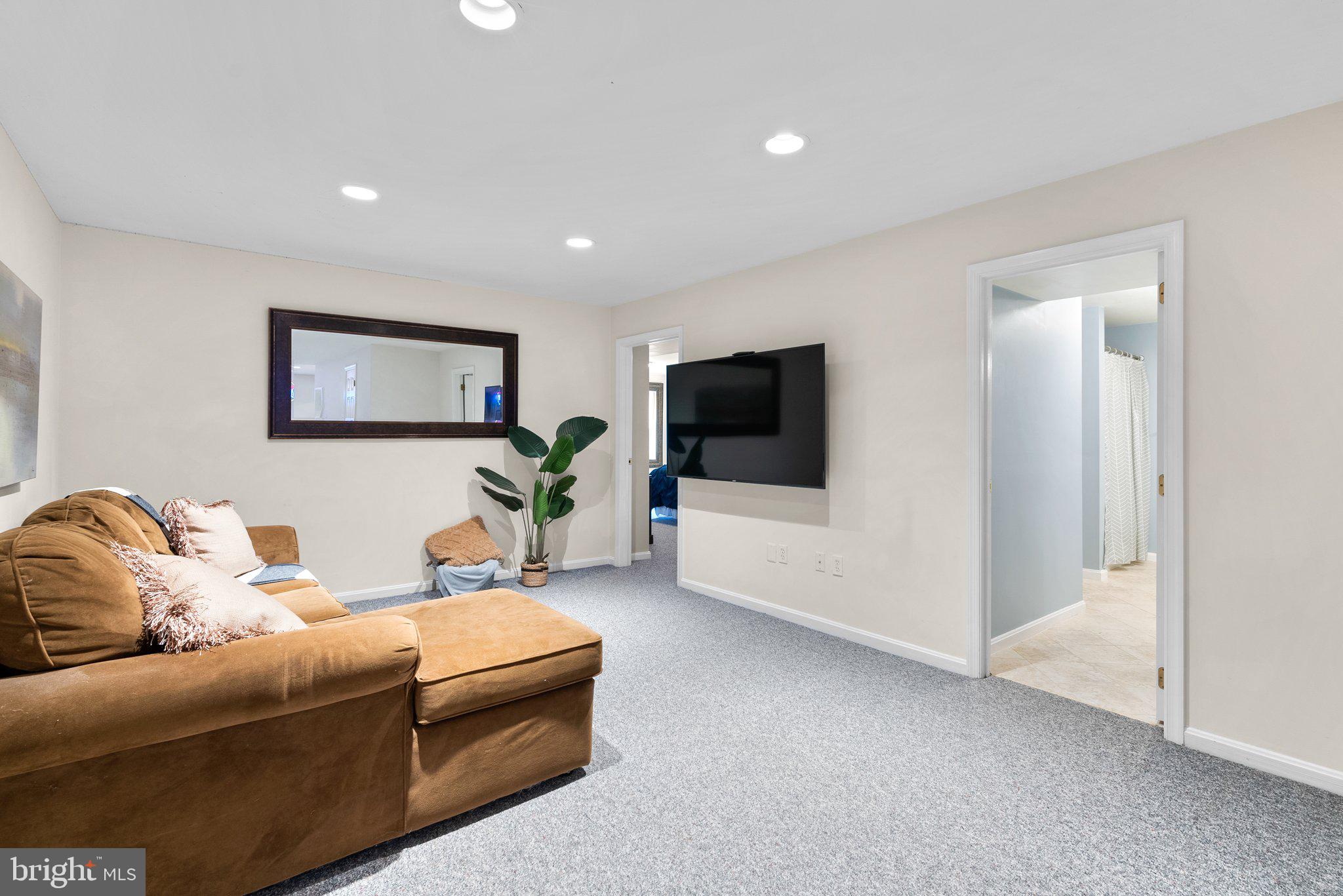 15105 Gravenhurst Ter