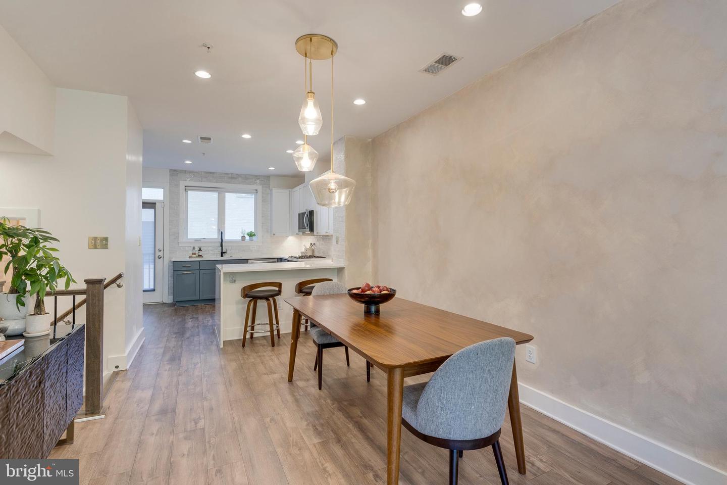 6676 Eames Way
