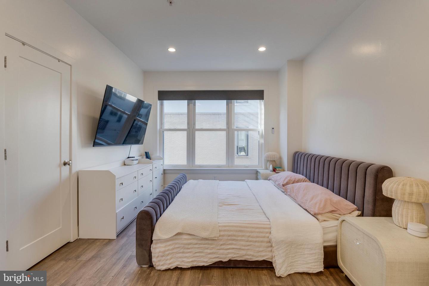 6676 Eames Way