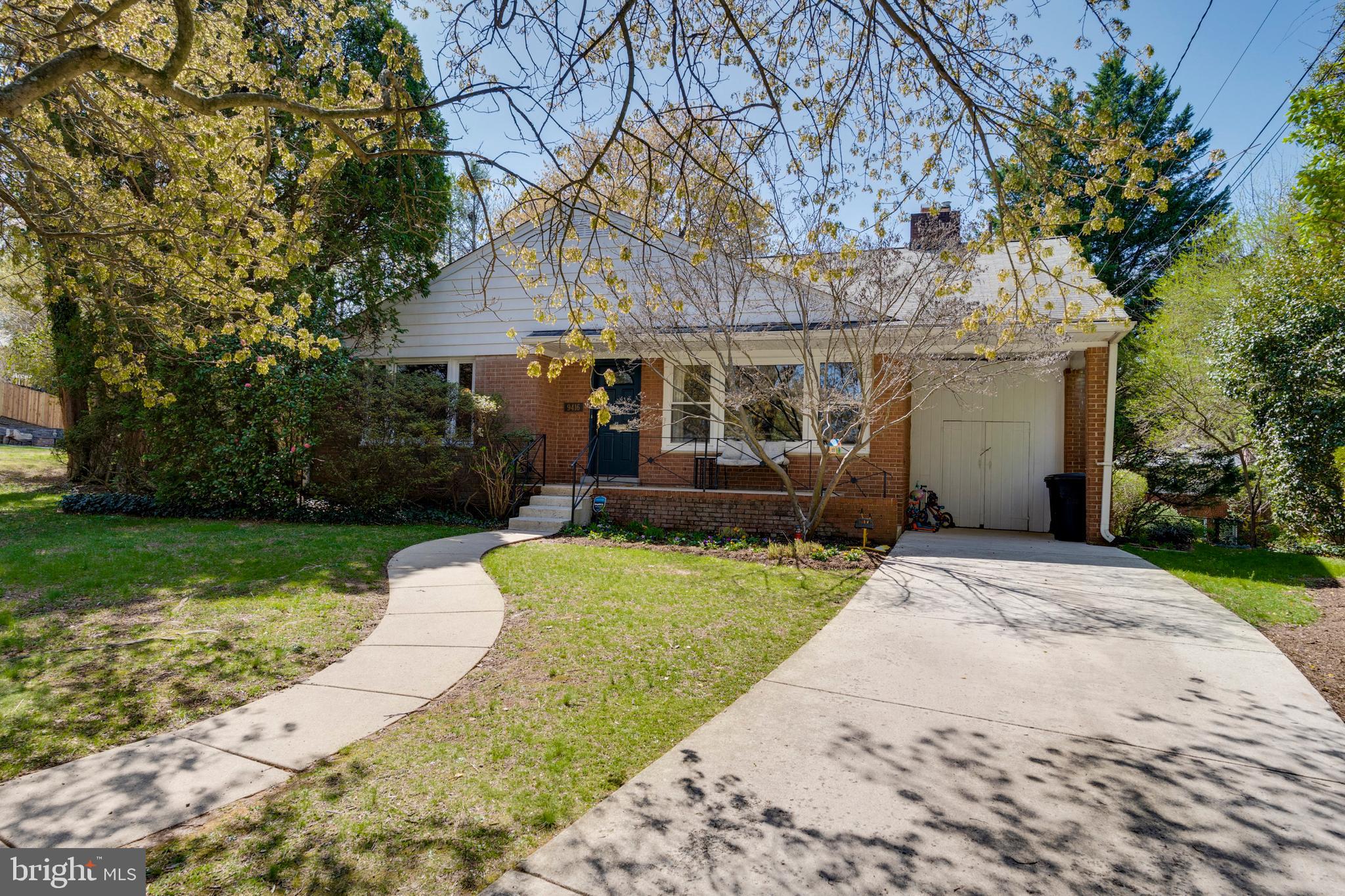 9416 Holland Ct