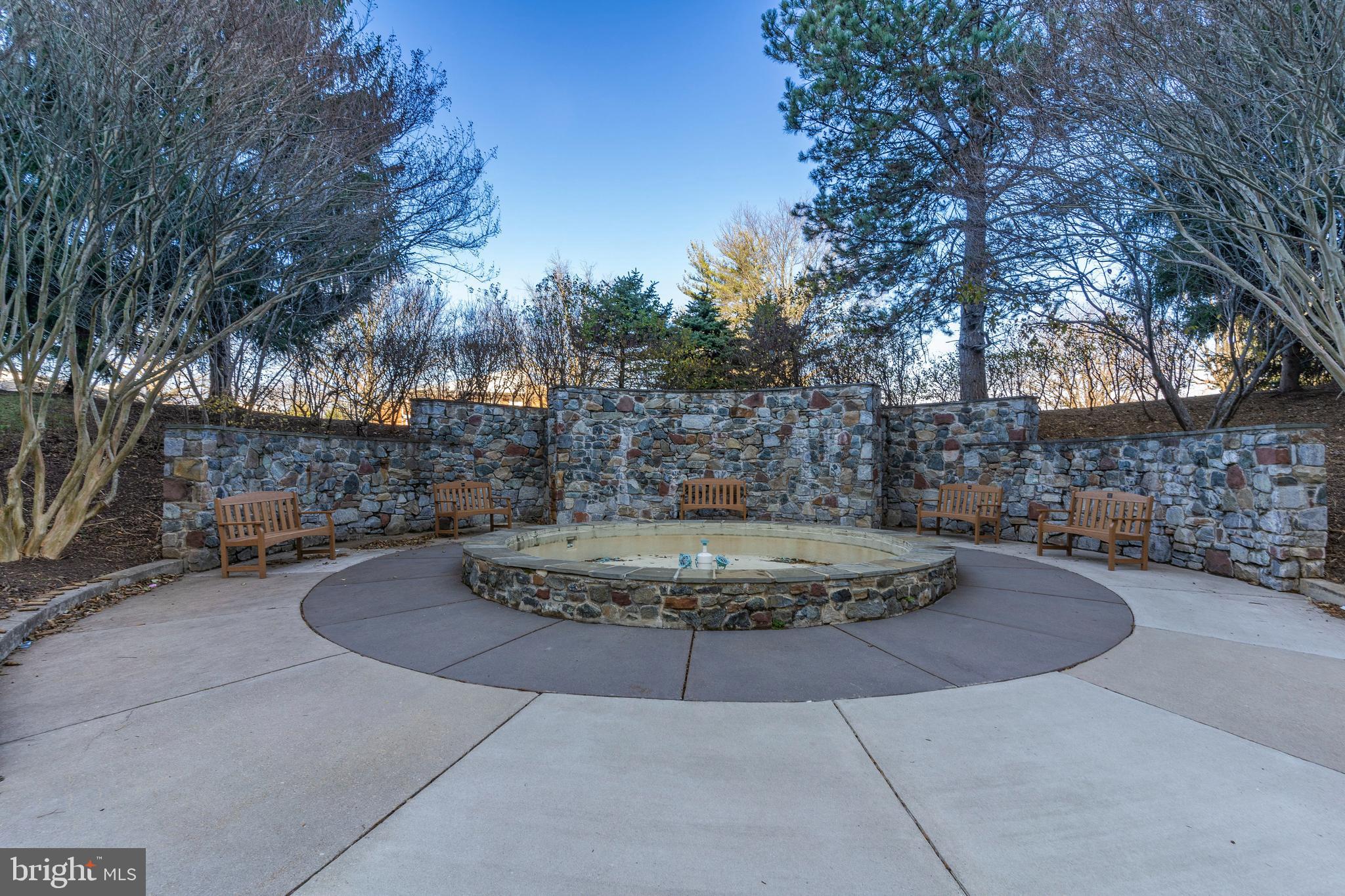 3310 N Leisure World Blvd #931