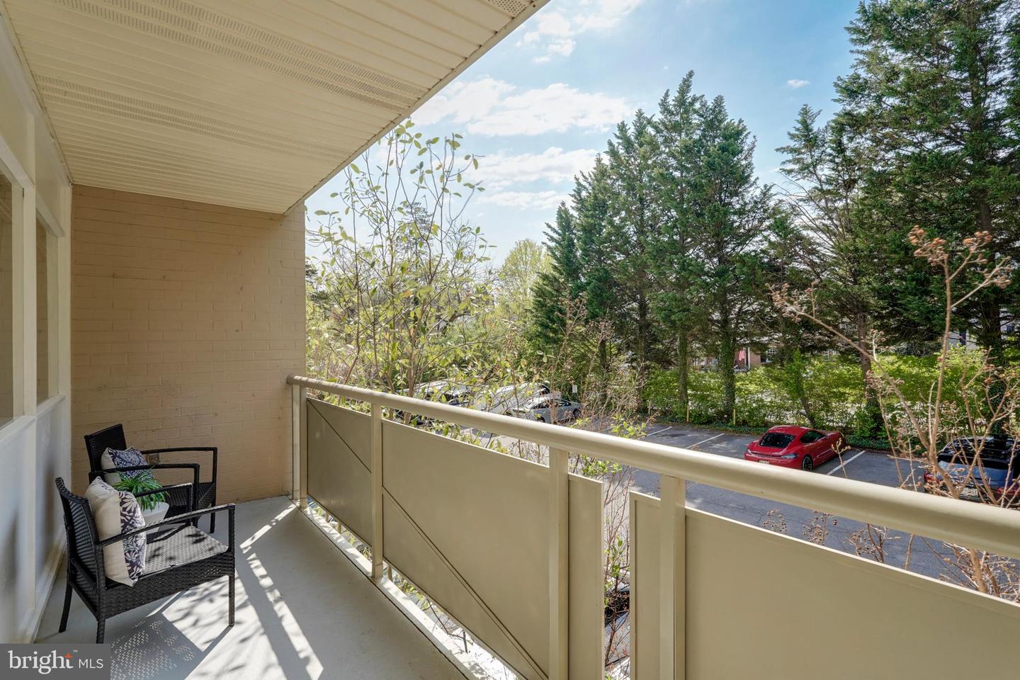 4720 Chevy Chase Dr #204