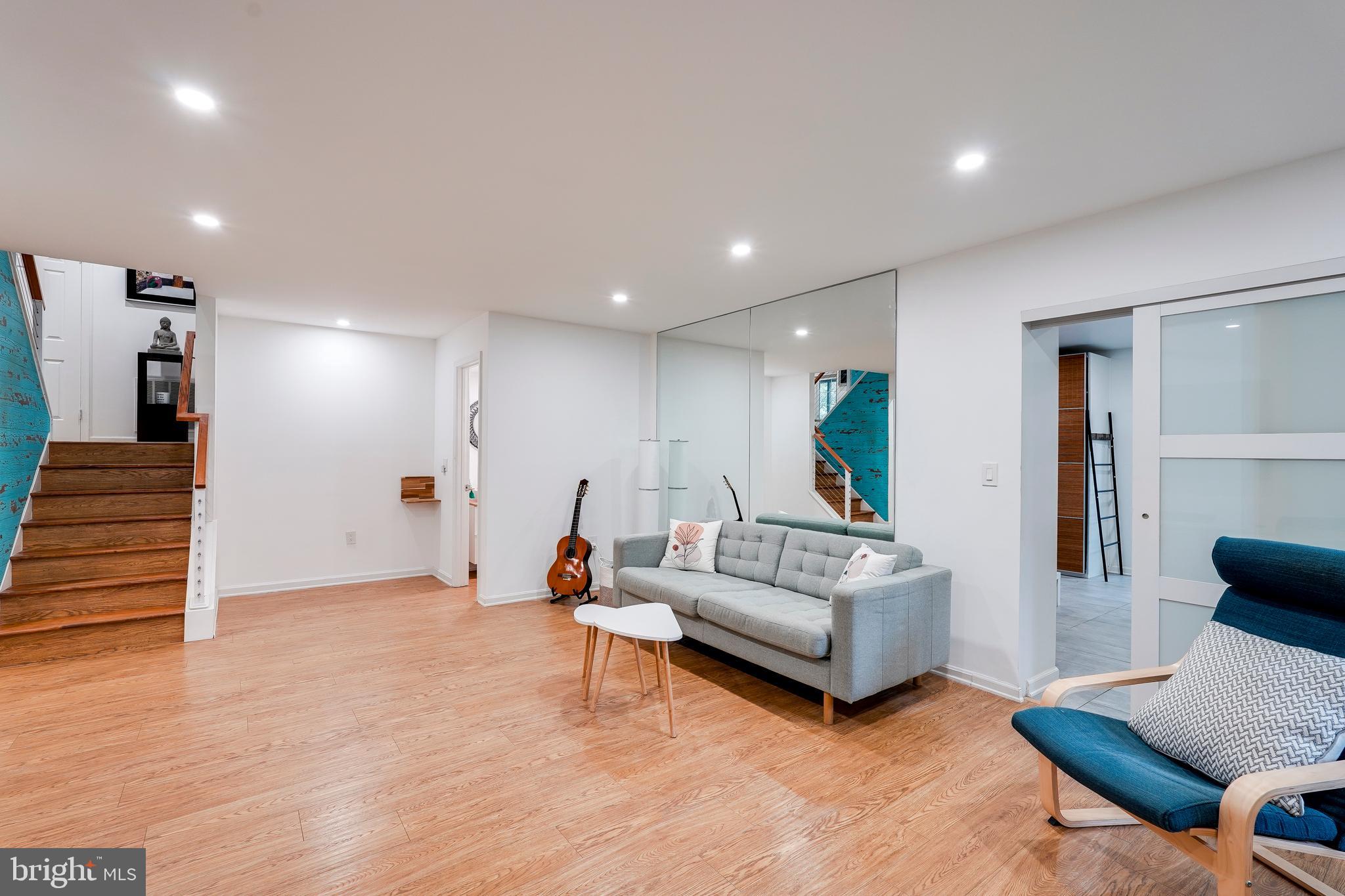 929 Farm Haven Dr