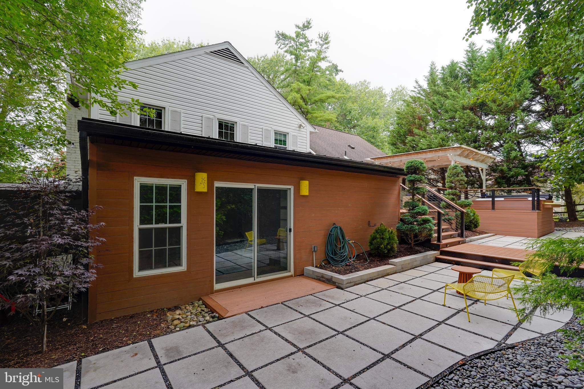 929 Farm Haven Dr