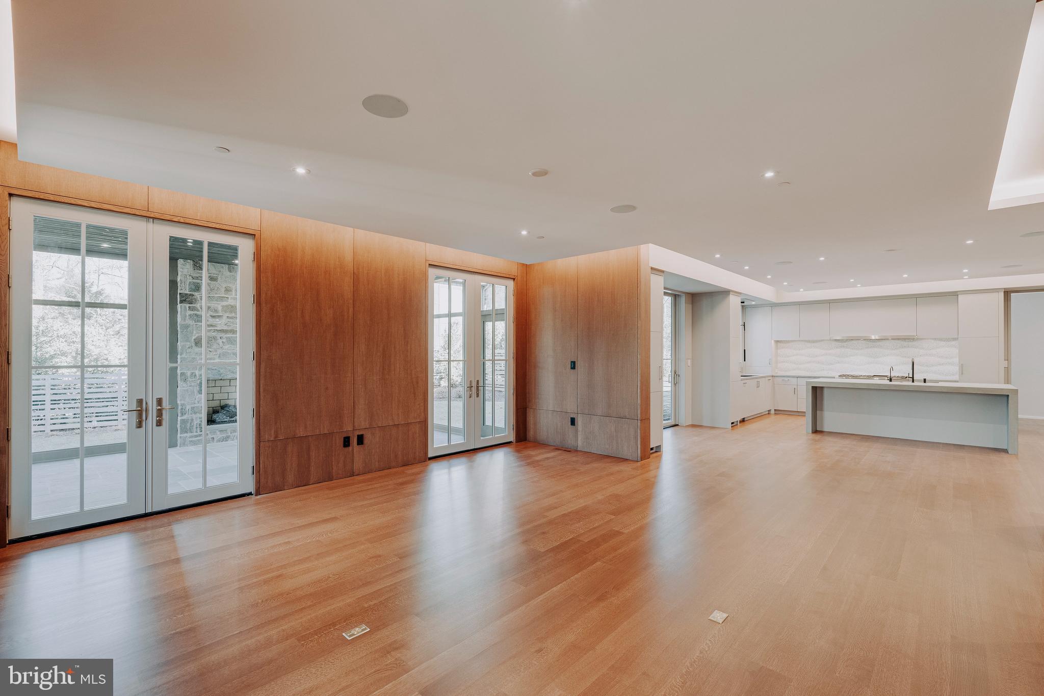 7029 LONGWOOD DRIVE