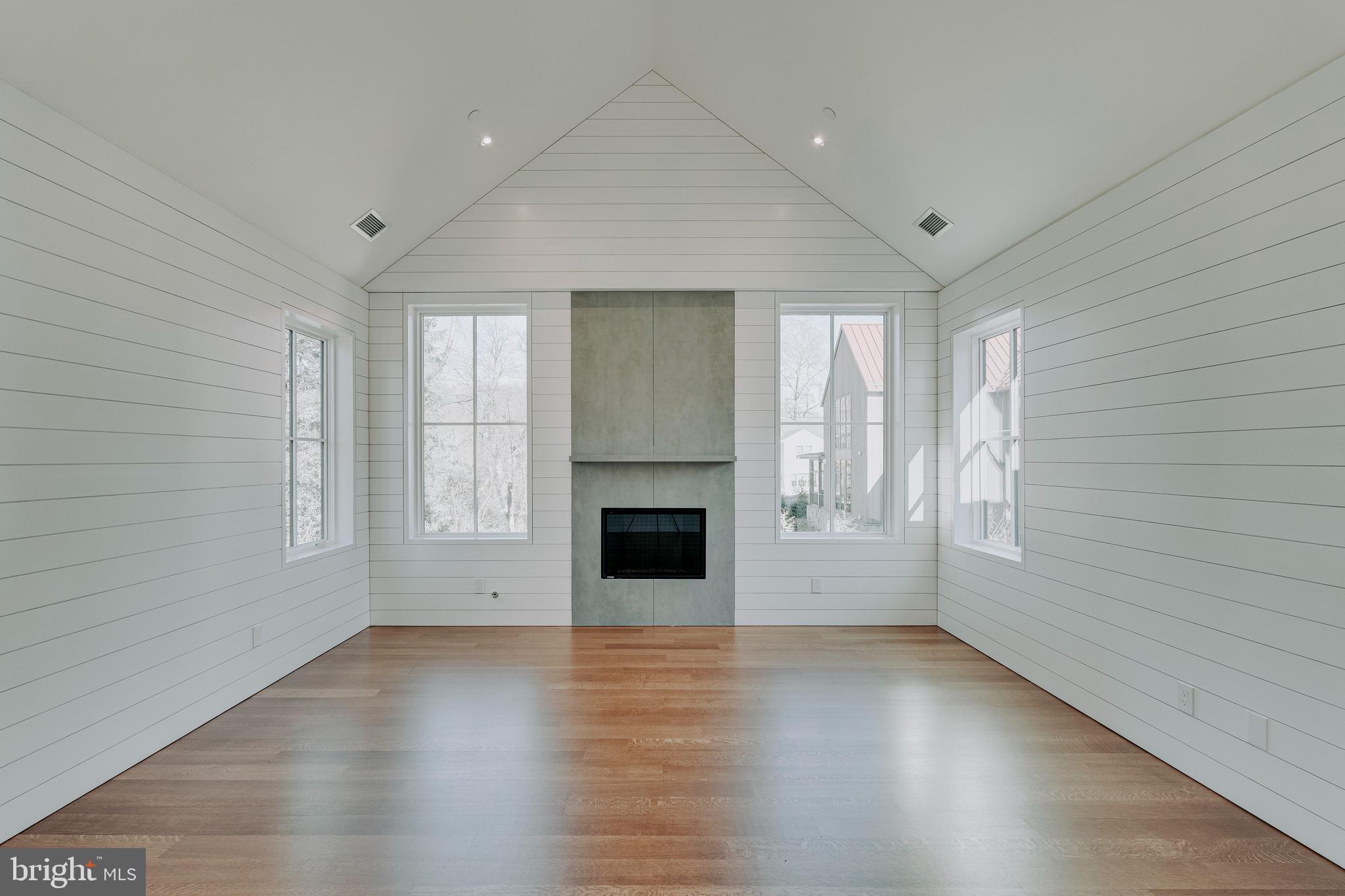 7029 LONGWOOD DRIVE