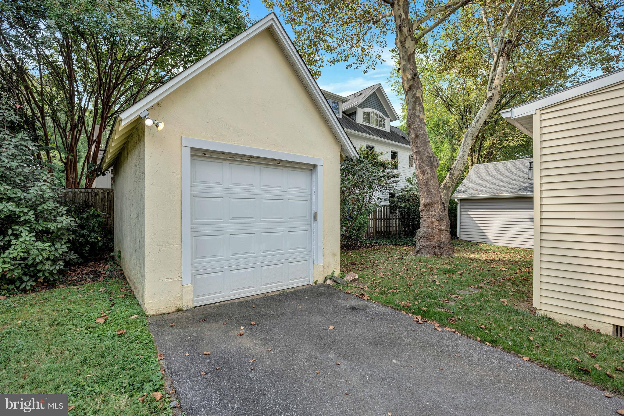 5120 WILSON LANE