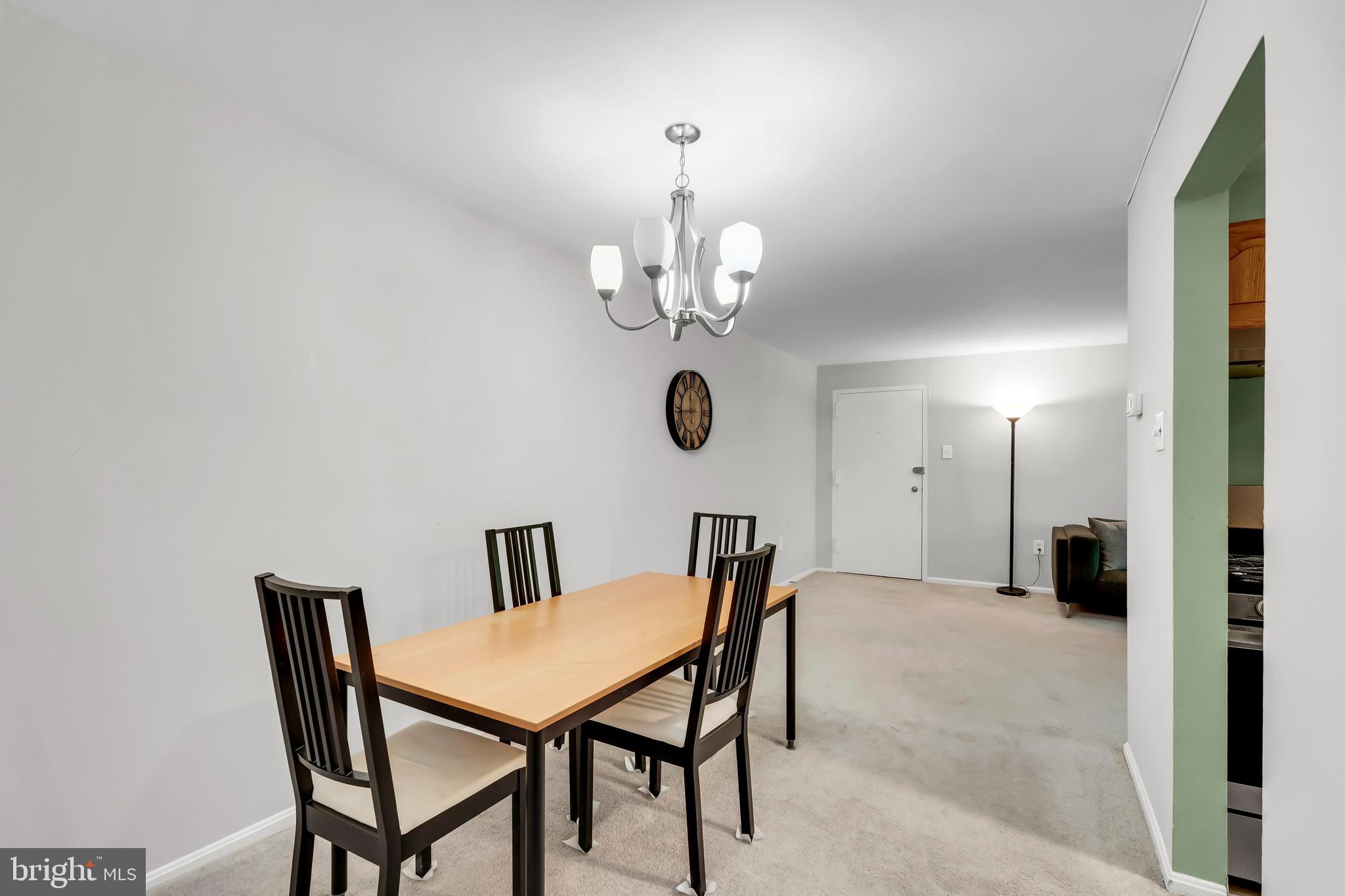 403 N Beauregard STREET Unit: 201