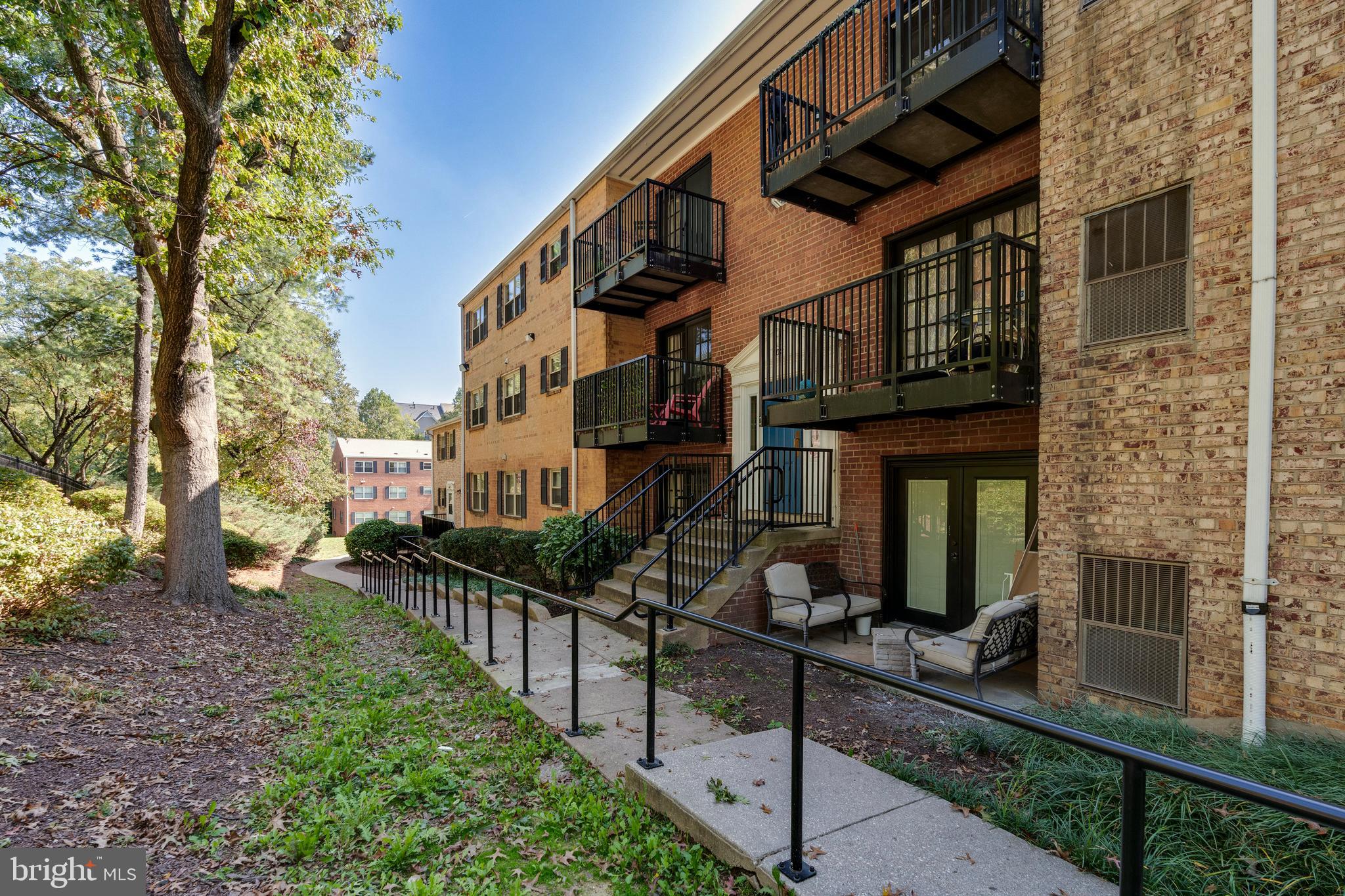 403 N Beauregard STREET Unit: 201