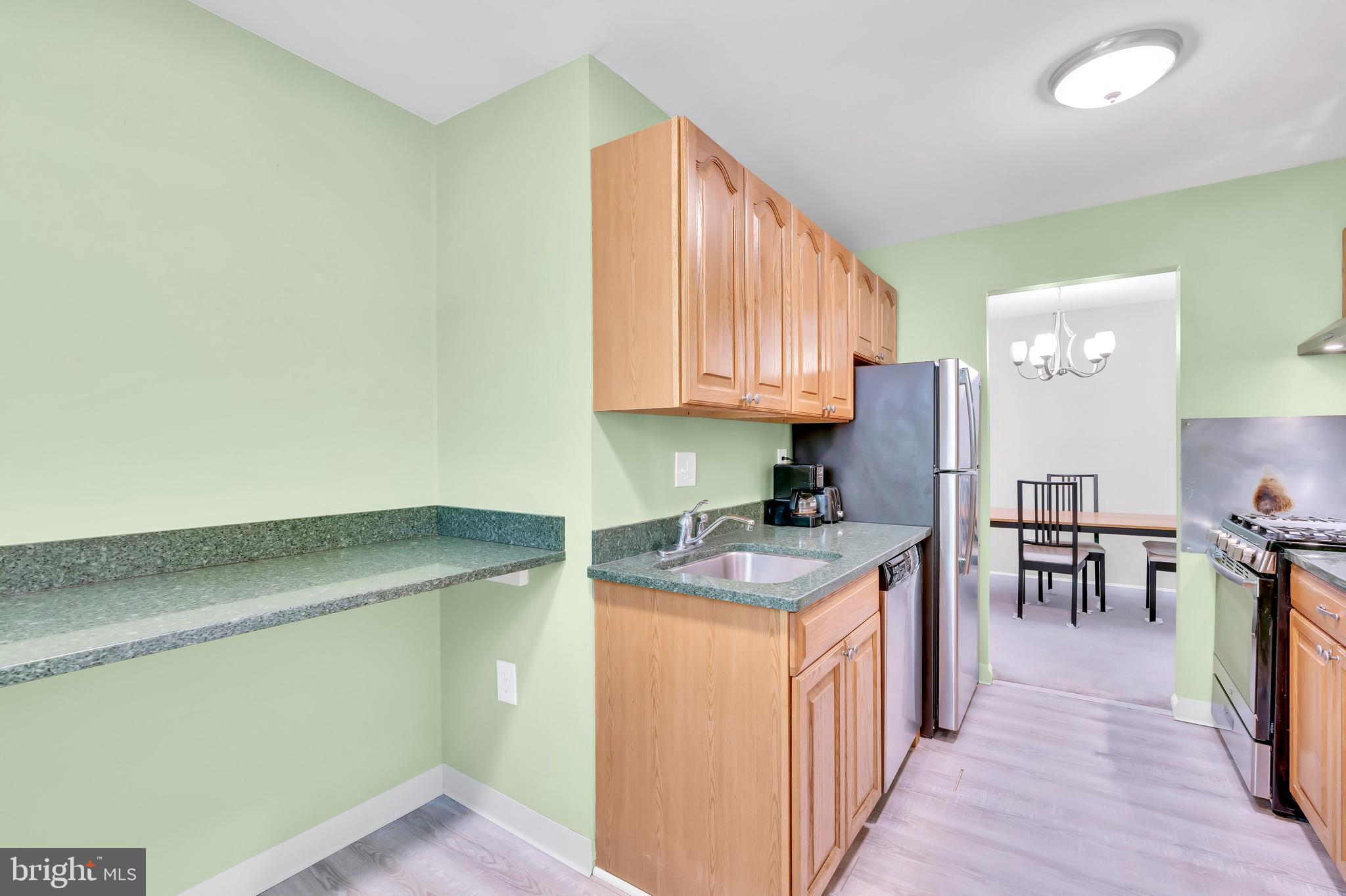 403 N Beauregard STREET Unit: 201