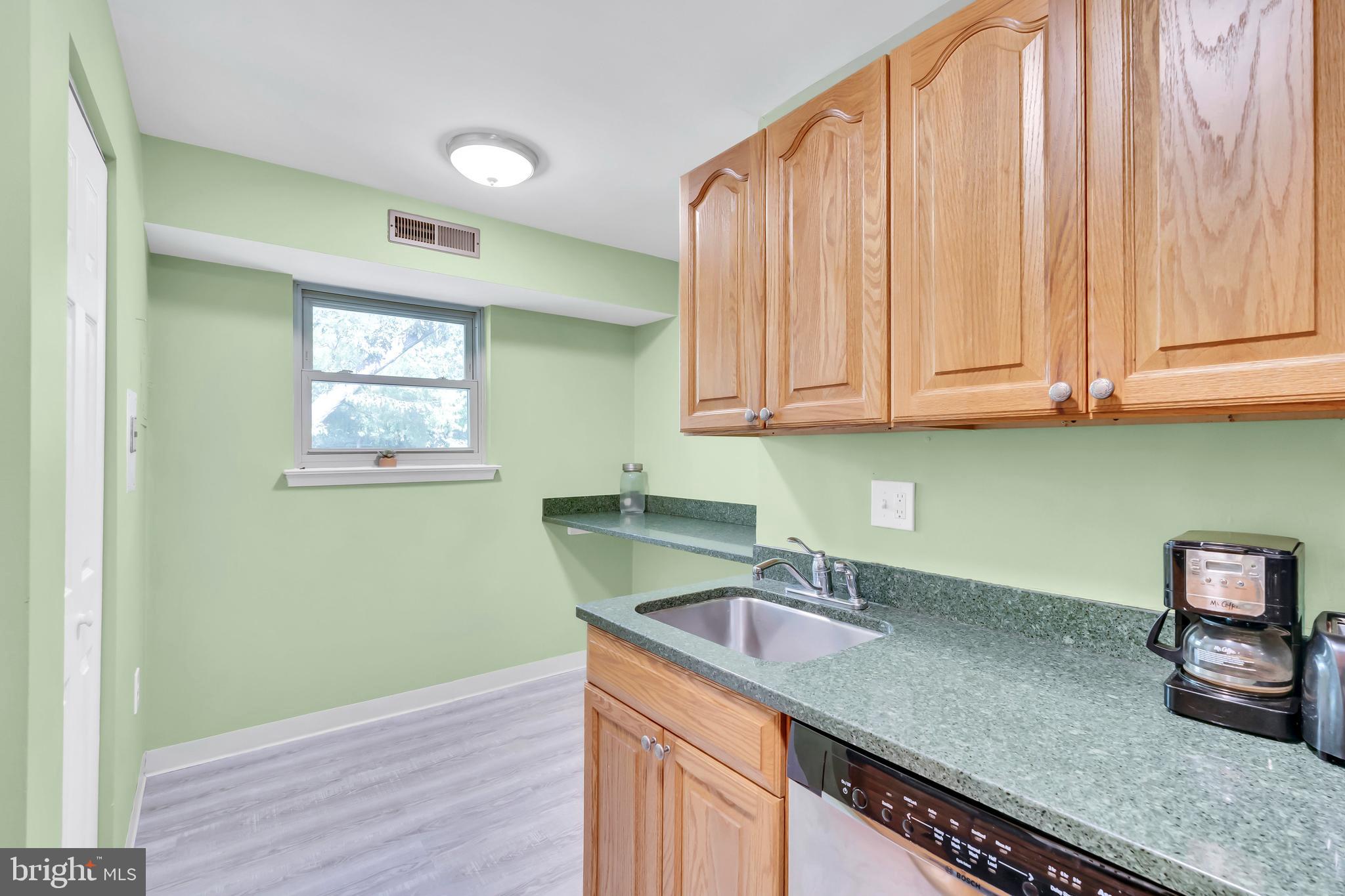 403 N Beauregard STREET Unit: 201