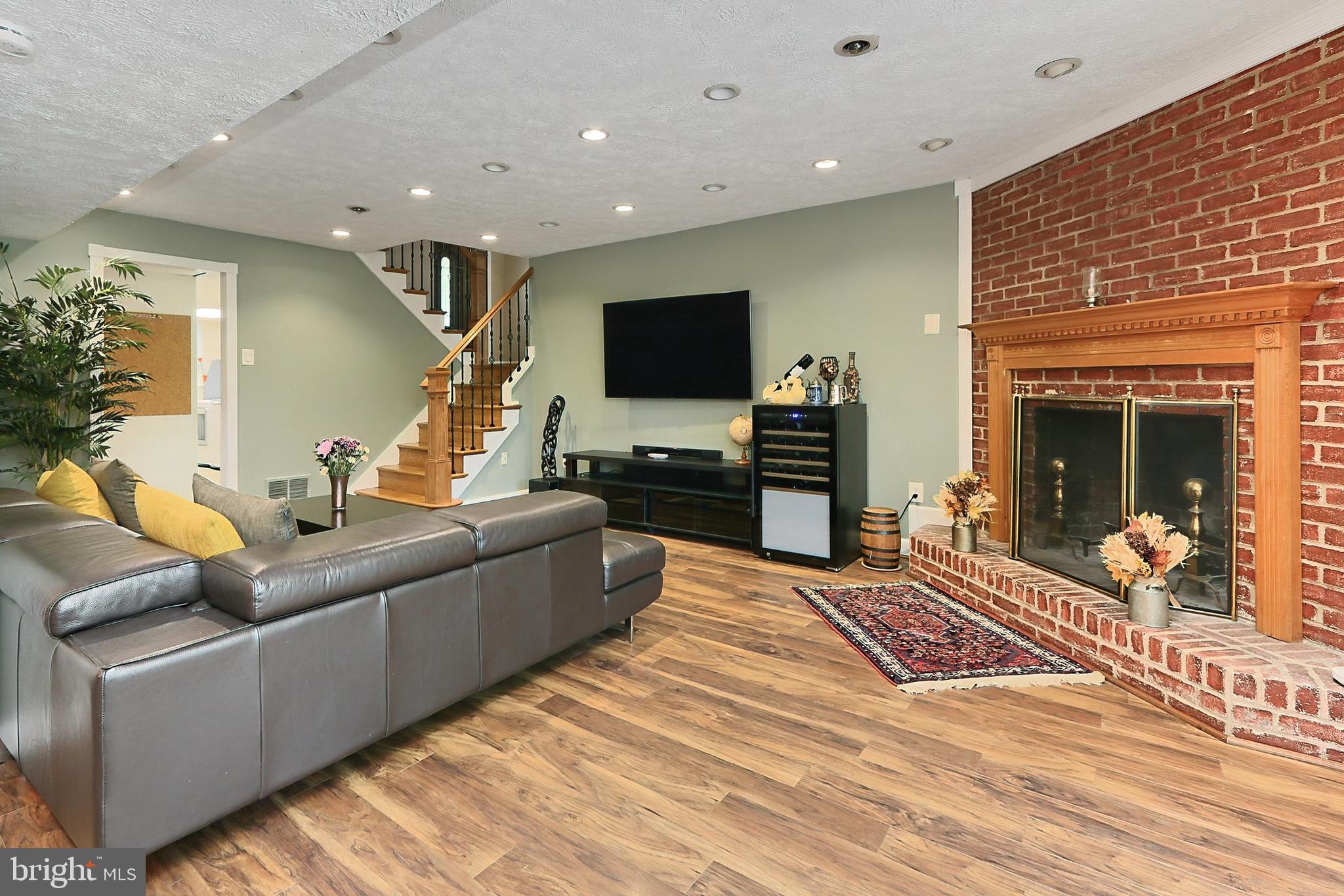 5027 Portsmouth Rd