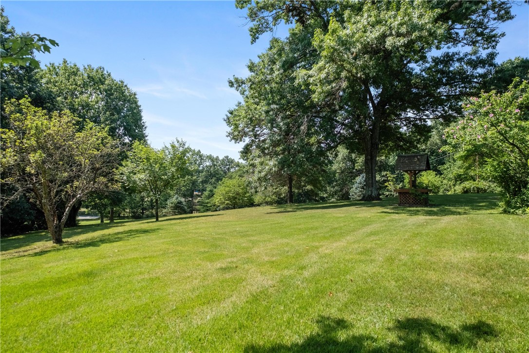 285 Rochester Rd