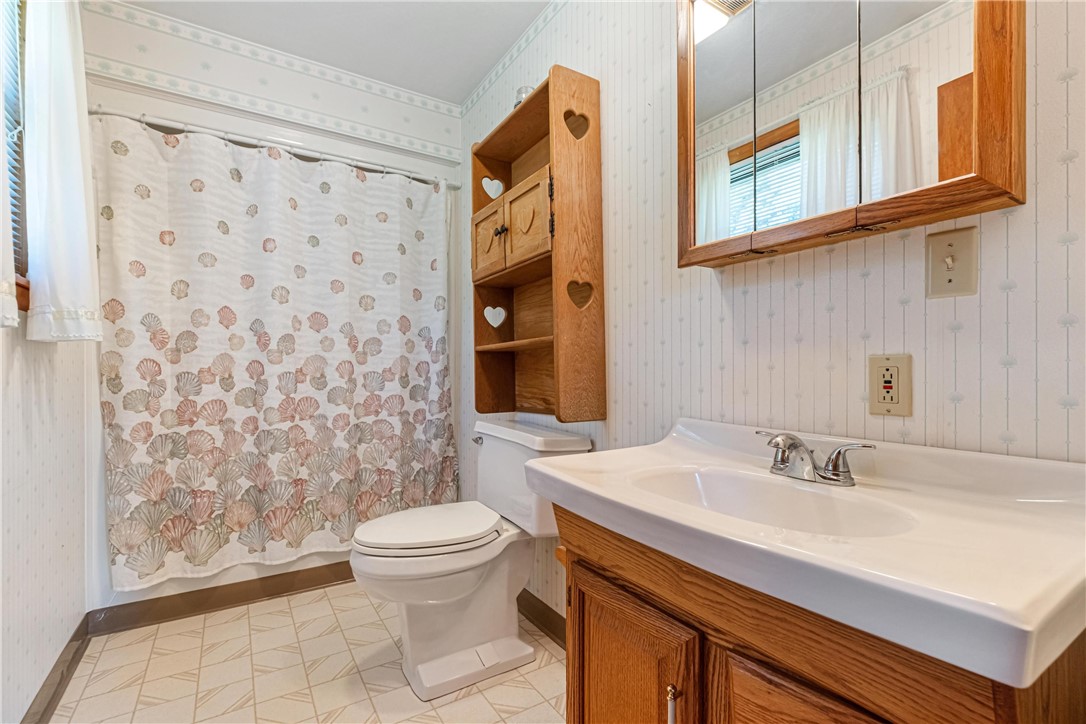 285 Rochester Rd