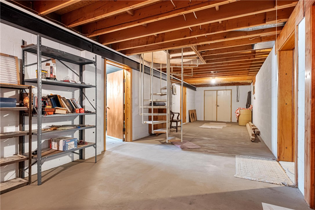 285 Rochester Rd