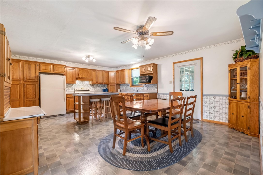 285 Rochester Rd
