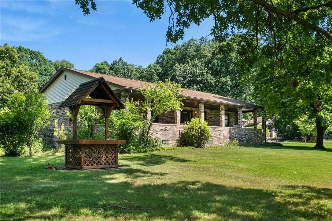 285 Rochester Rd