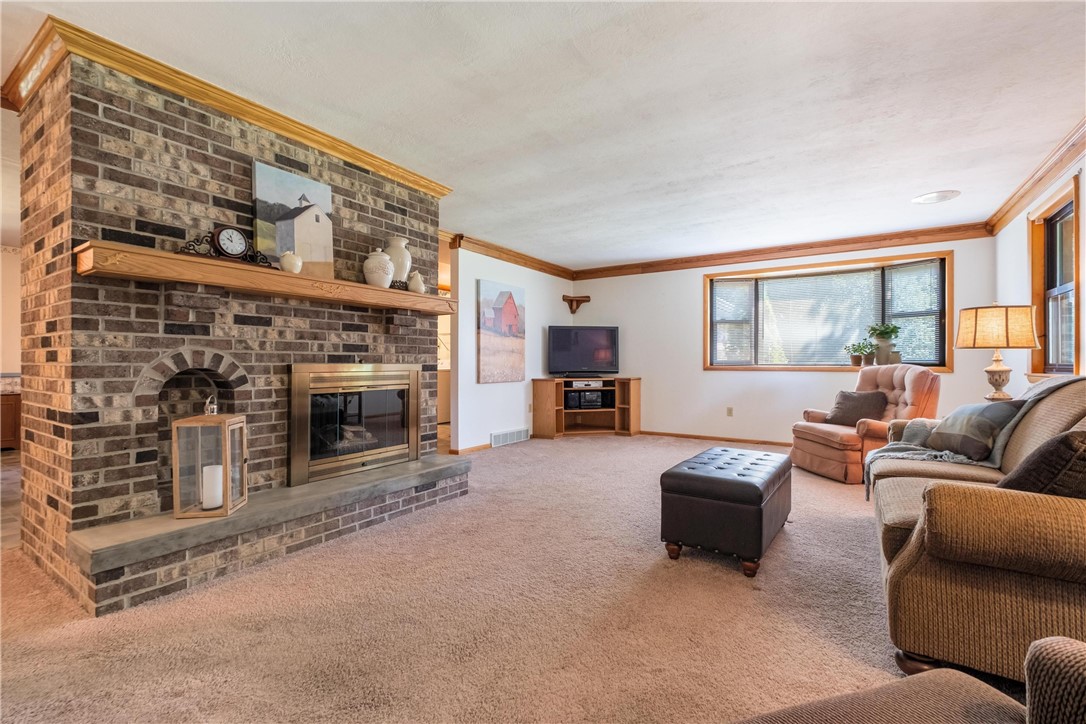 285 Rochester Rd