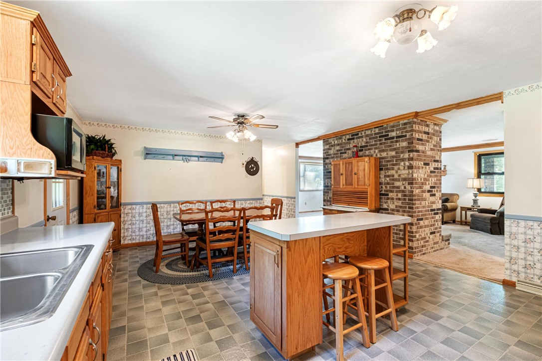 285 Rochester Rd