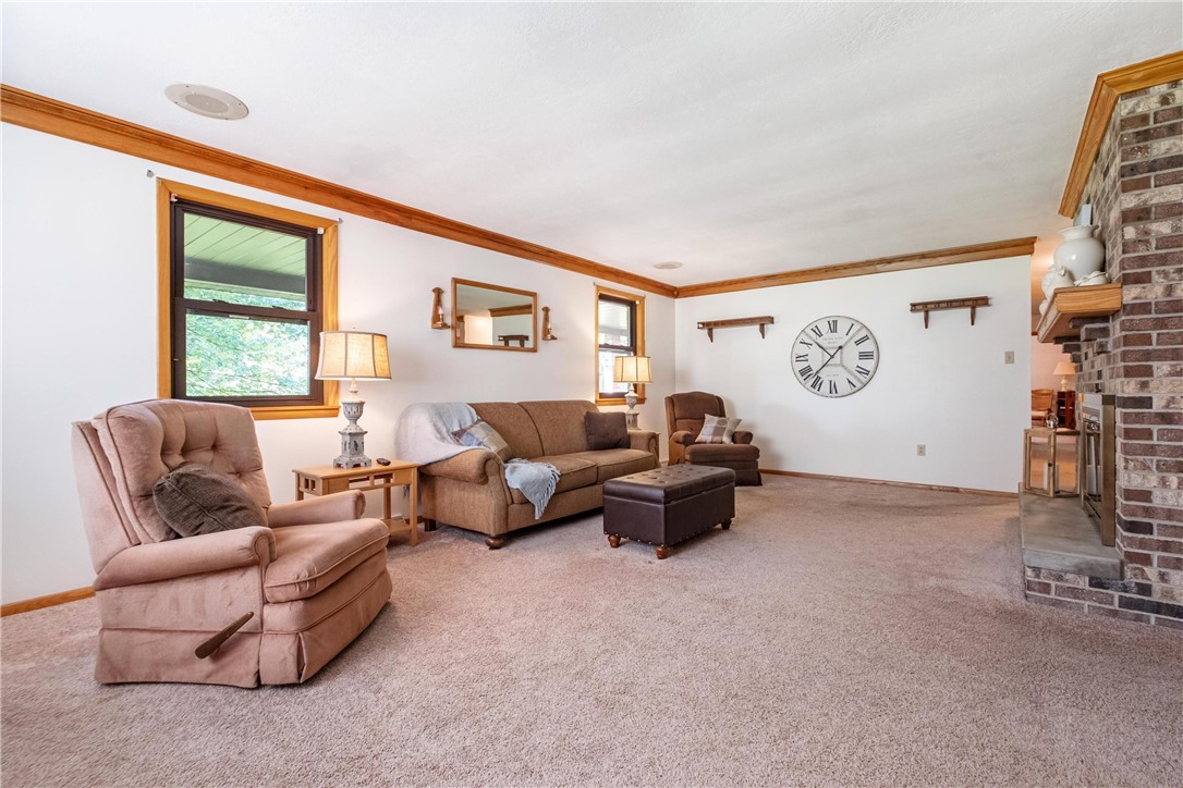 285 Rochester Rd