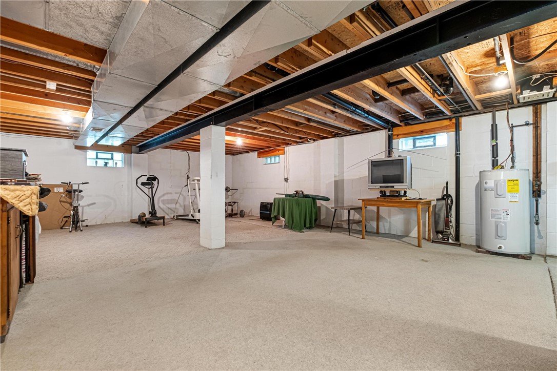 285 Rochester Rd