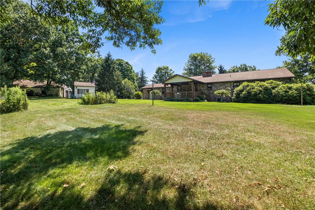285 Rochester Rd