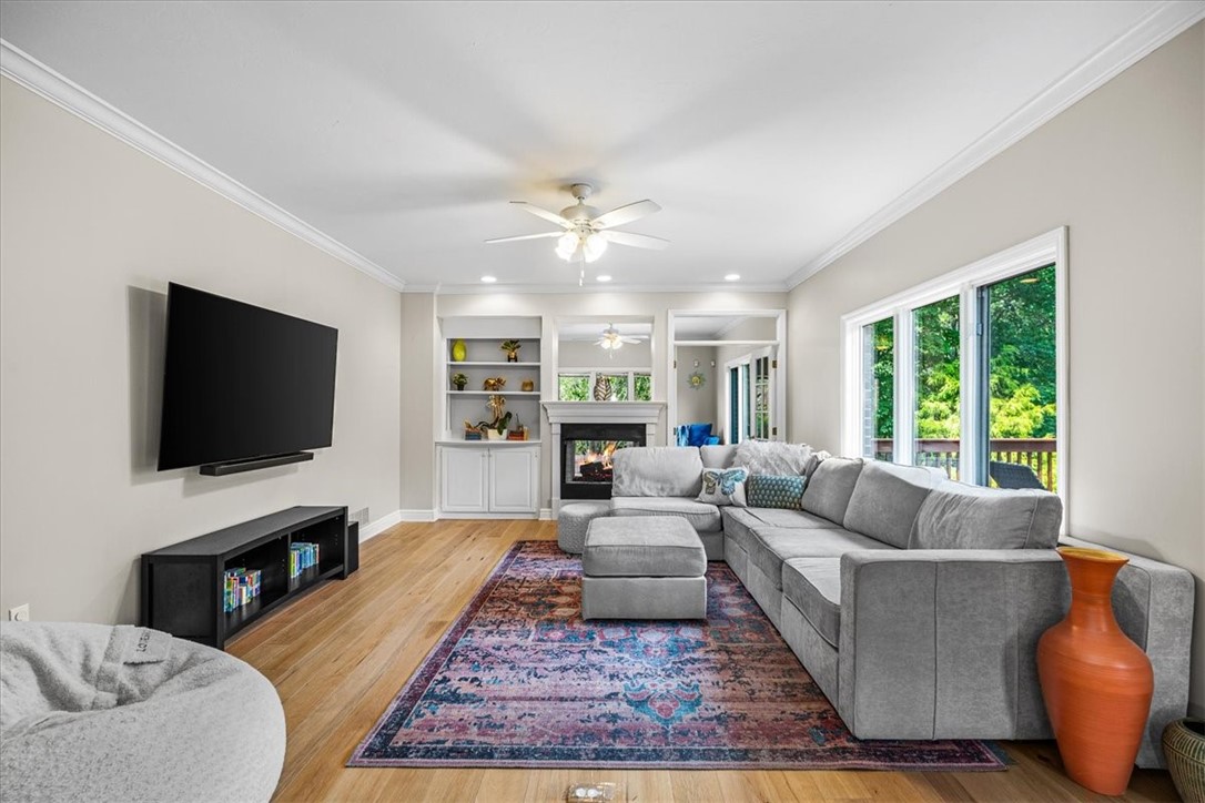1818 Willow Oak Dr