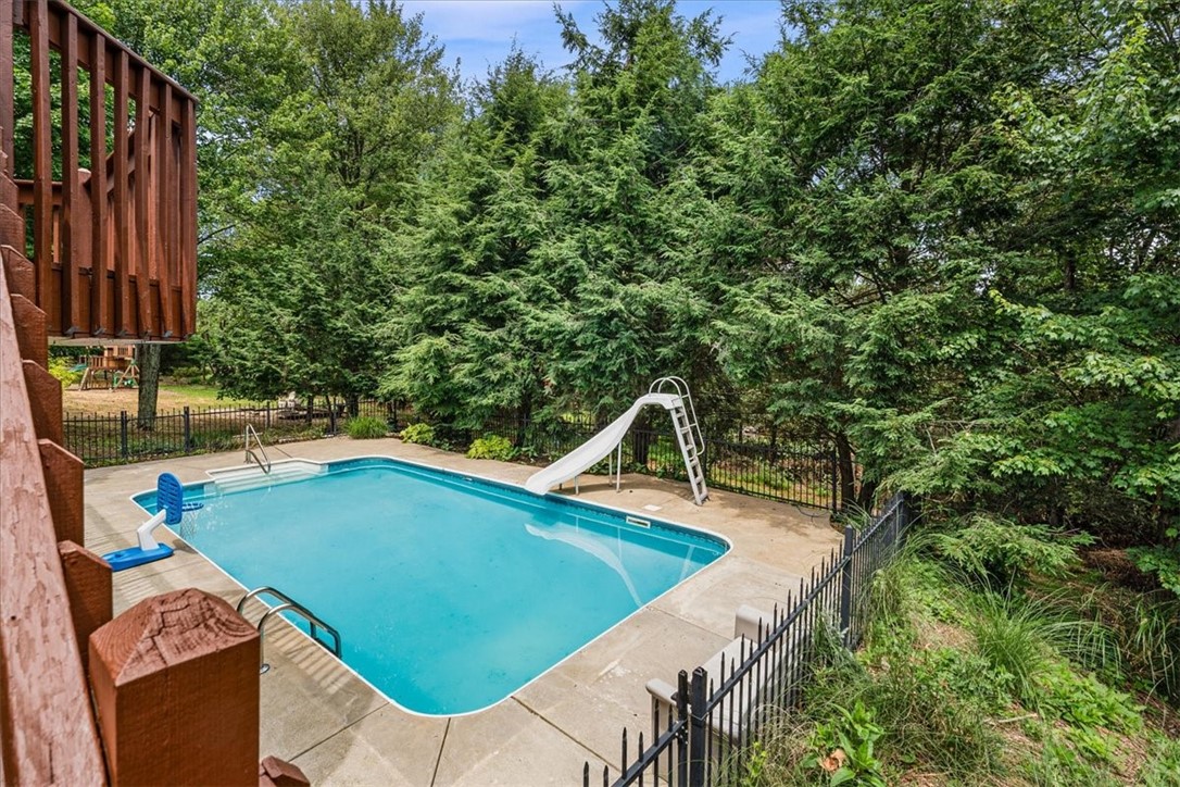 1818 Willow Oak Dr