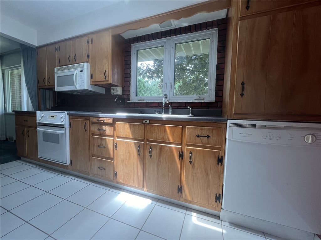 108 Wally Dr