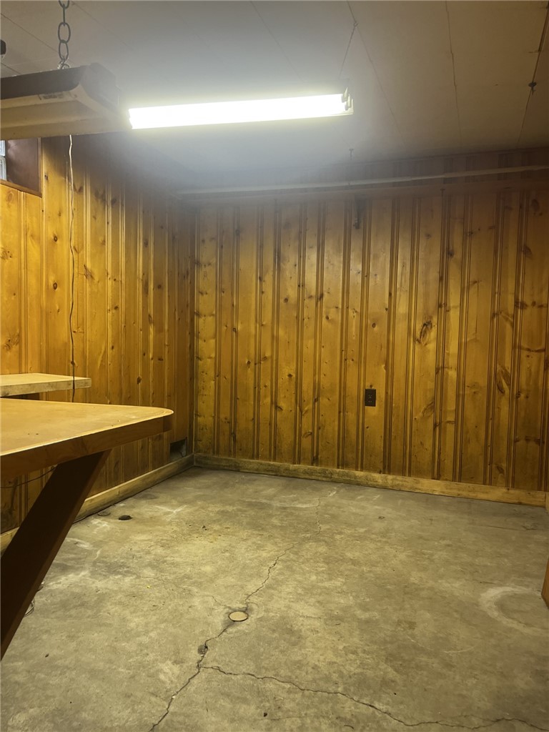 108 Wally Dr