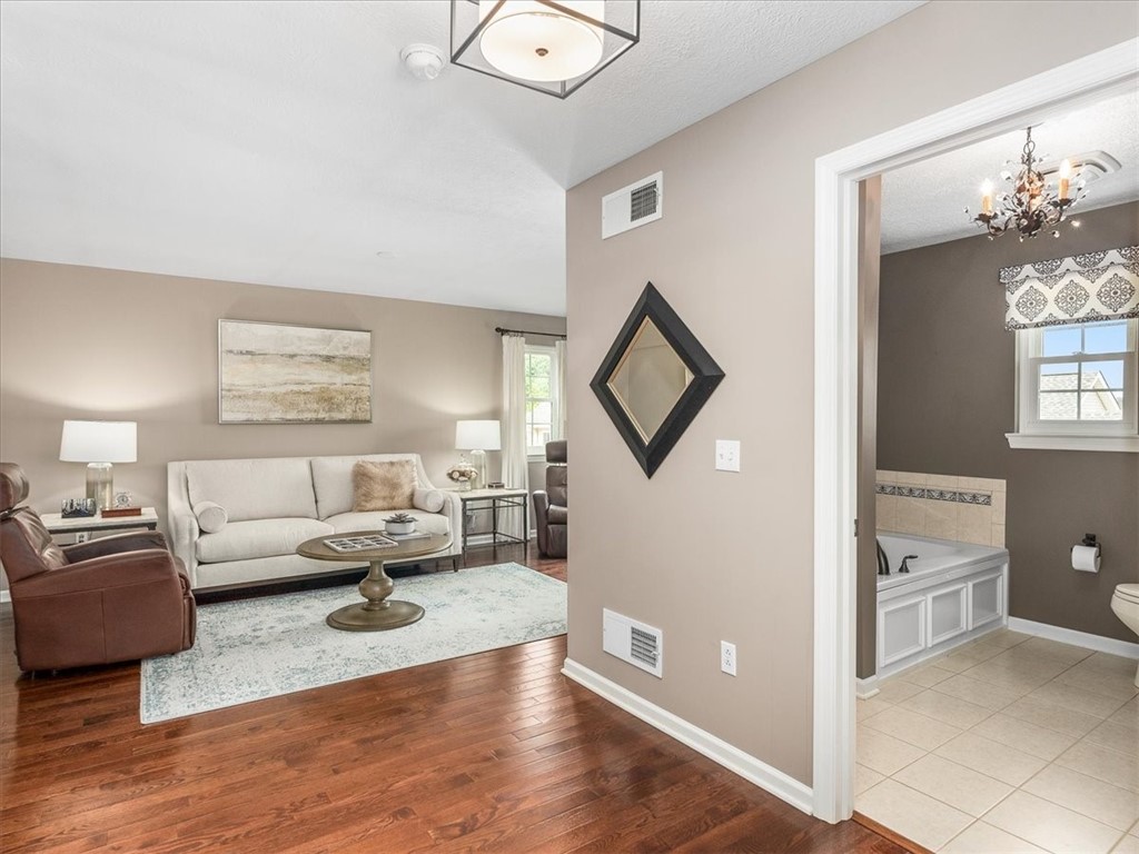 130 Westminster Dr