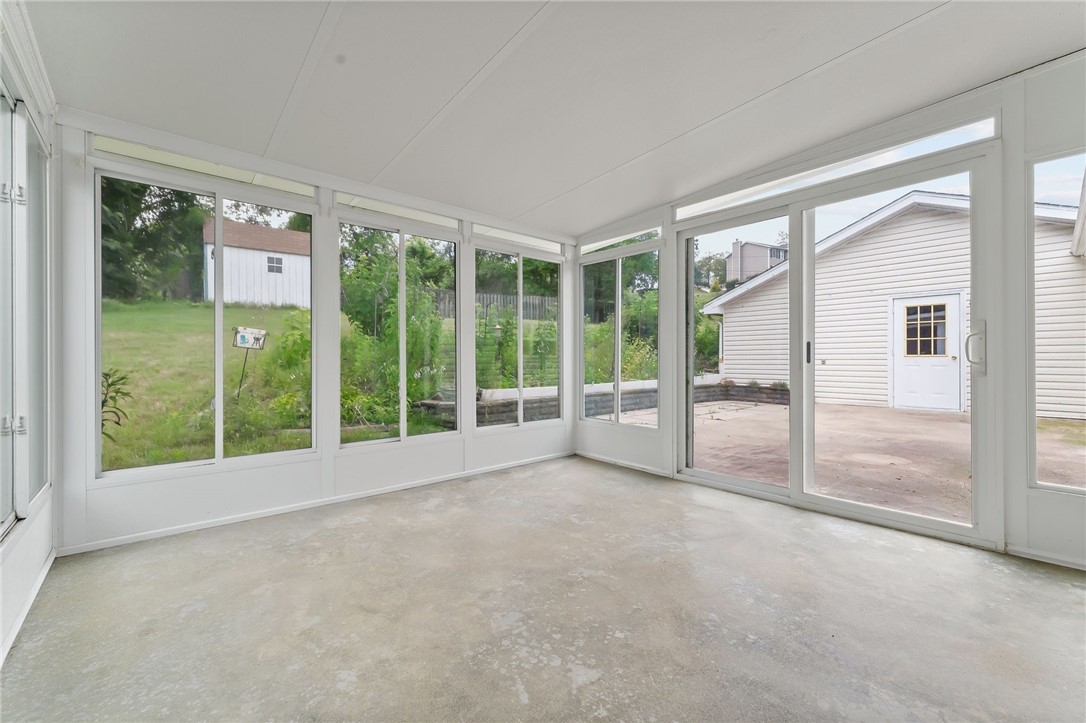 1475 E Beau