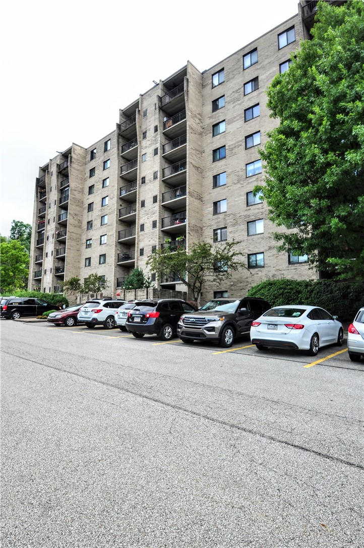 1400 Smokey Wood Dr 102