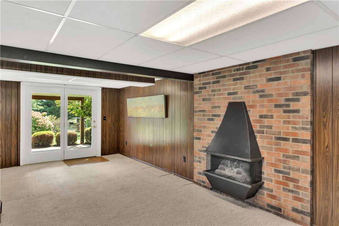 237 Acre Ave