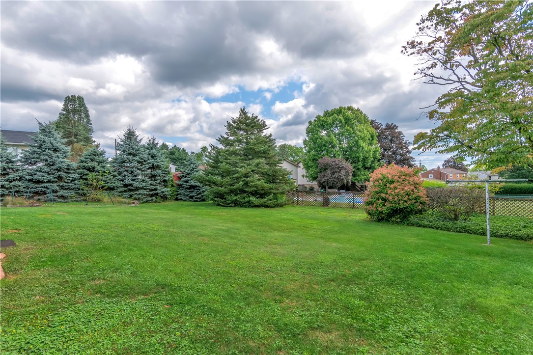 237 Acre Ave
